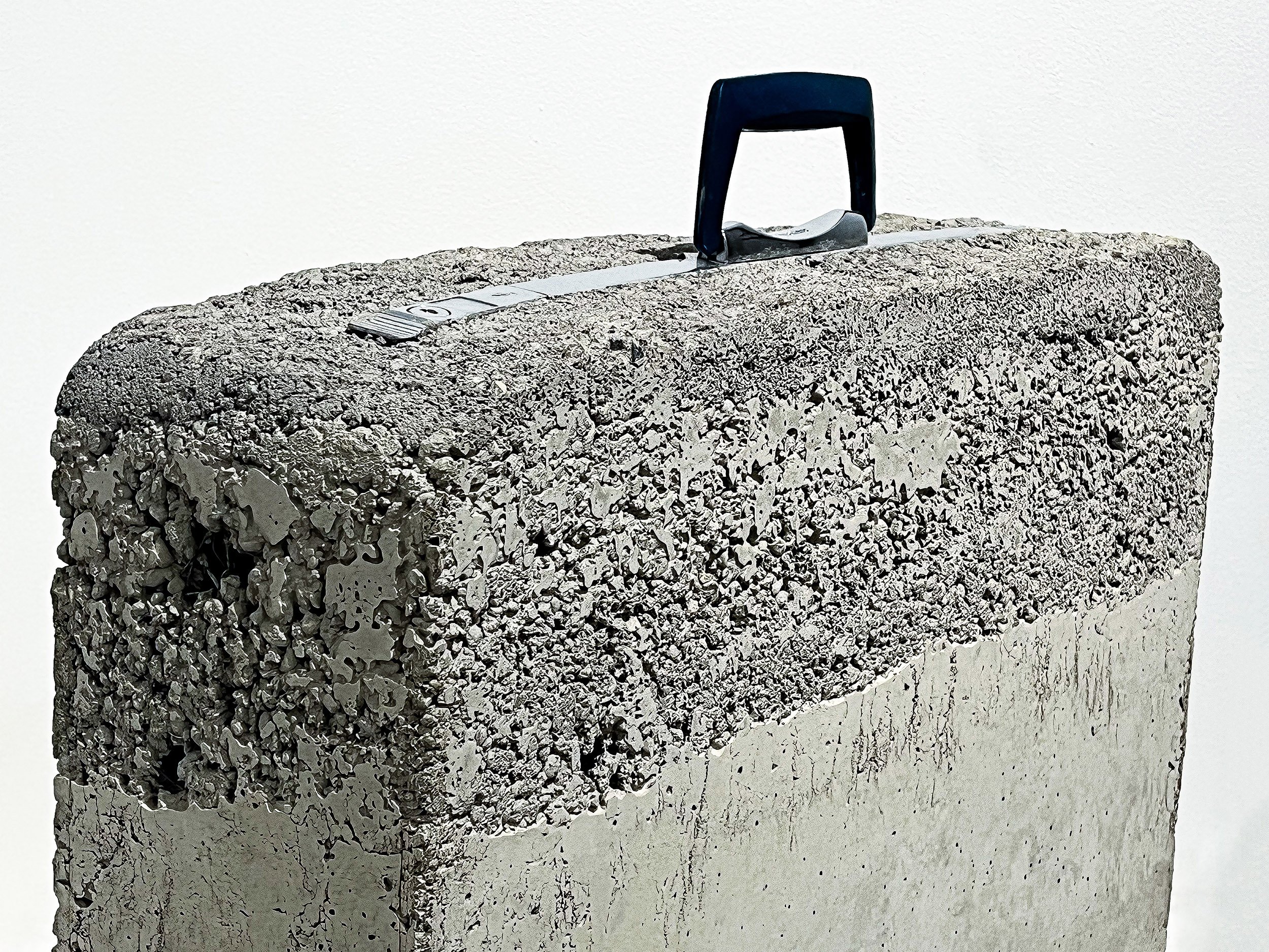 BAGGAGE (details)_KNAUBER.jpg