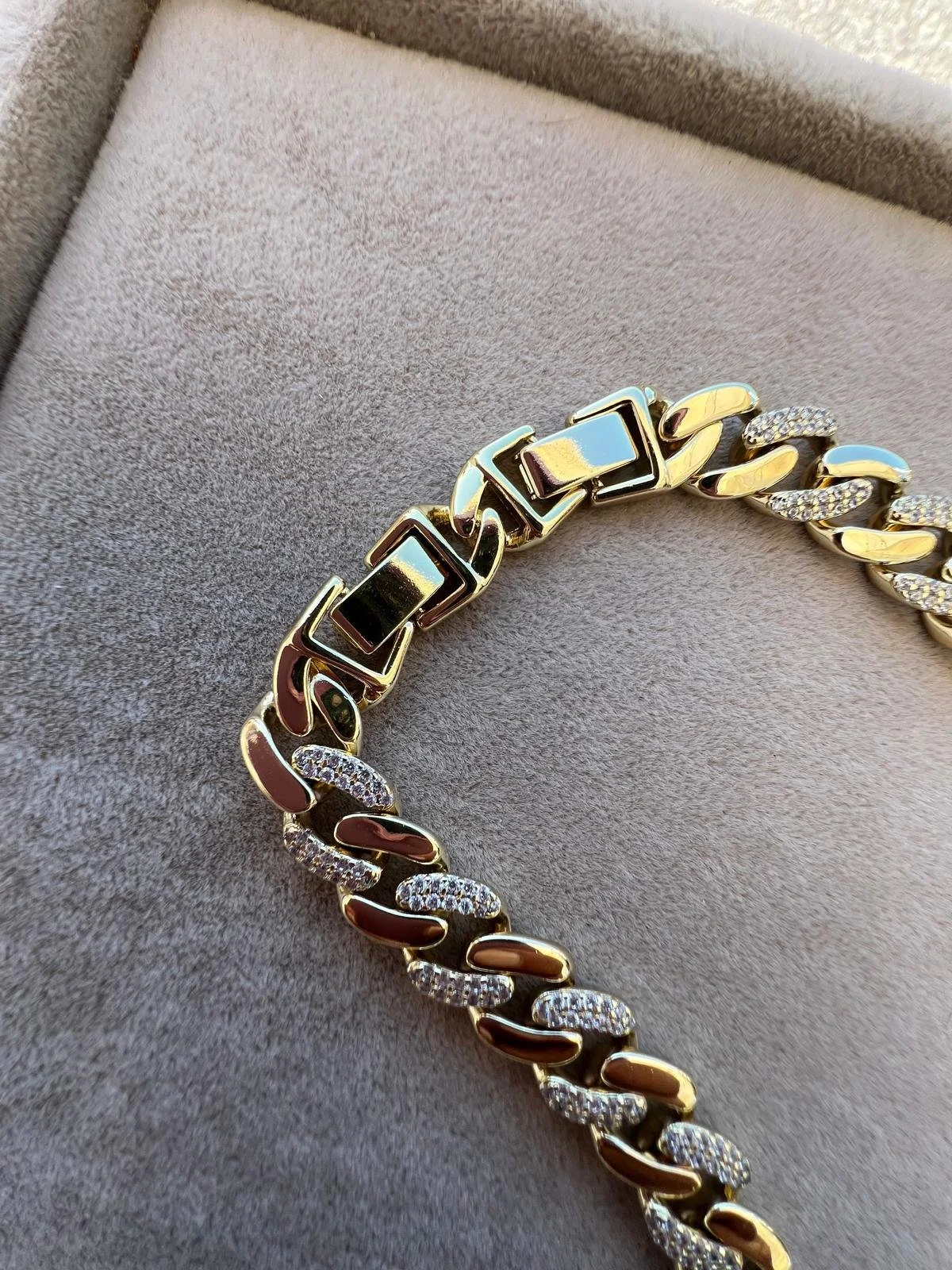 Gold-Plated-Gourmet-King-Chain-Necklace-with-Stones.jpg