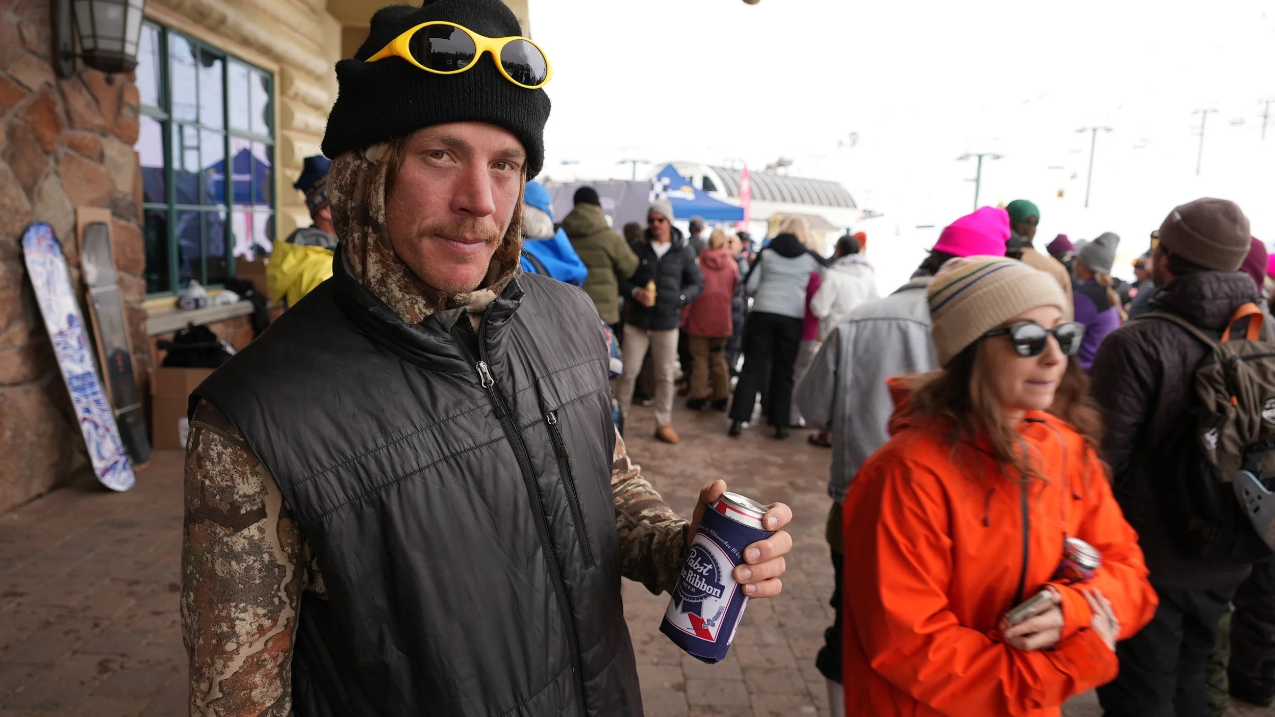 PBR hang sv yellow glasses.JPG