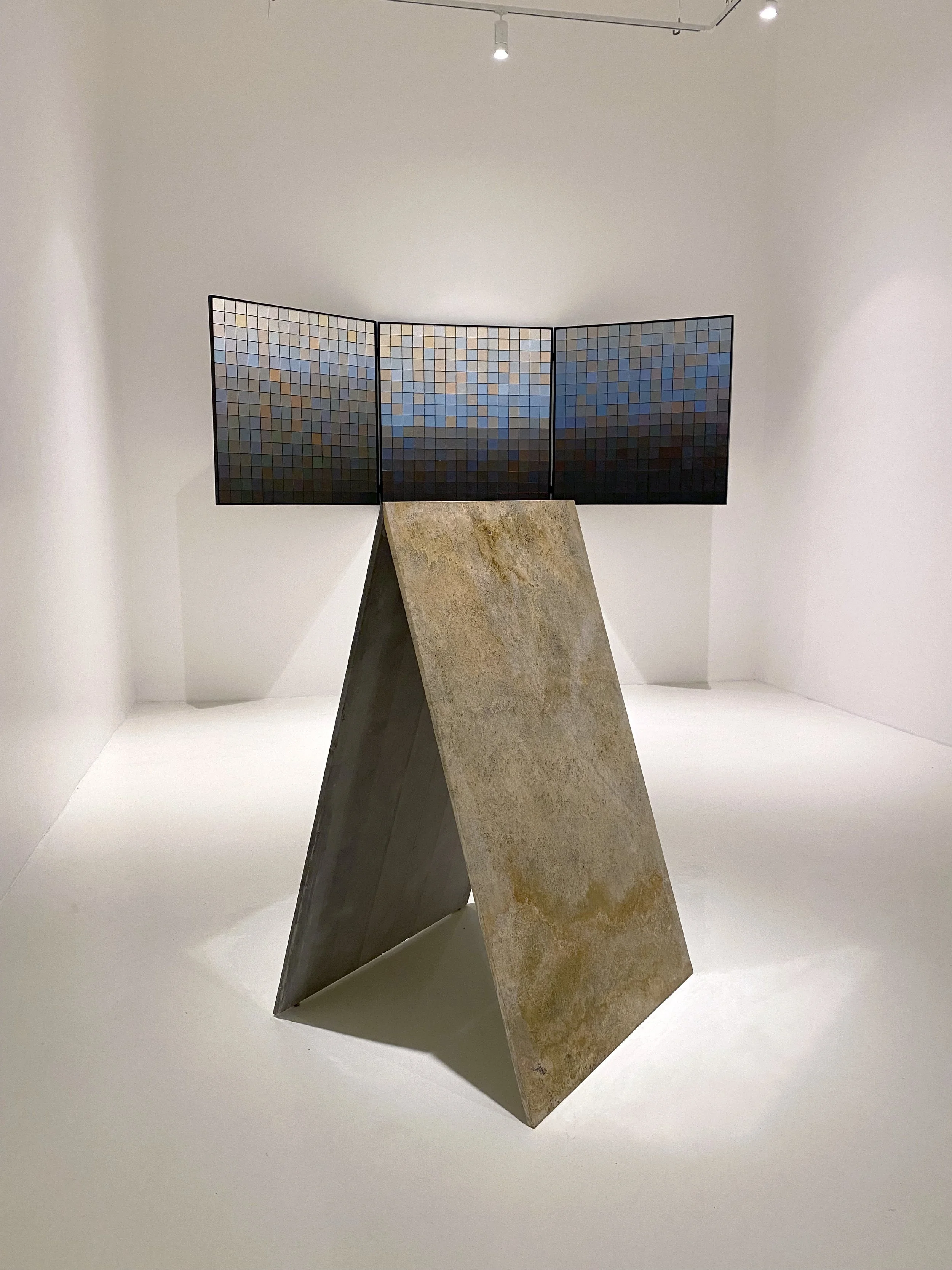 Stijn Cole , vista de instalación de “Horizontes”, Galería Hilario Galguera, Ciudad de México, agosto de 2022. Foto por La Consultoría.
