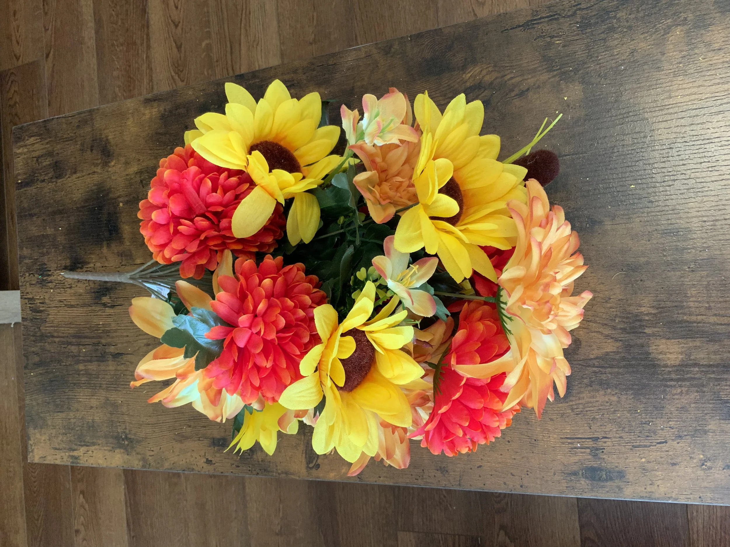 CS25021 SUNFLOWER/DAHLIA/MUM MIX
