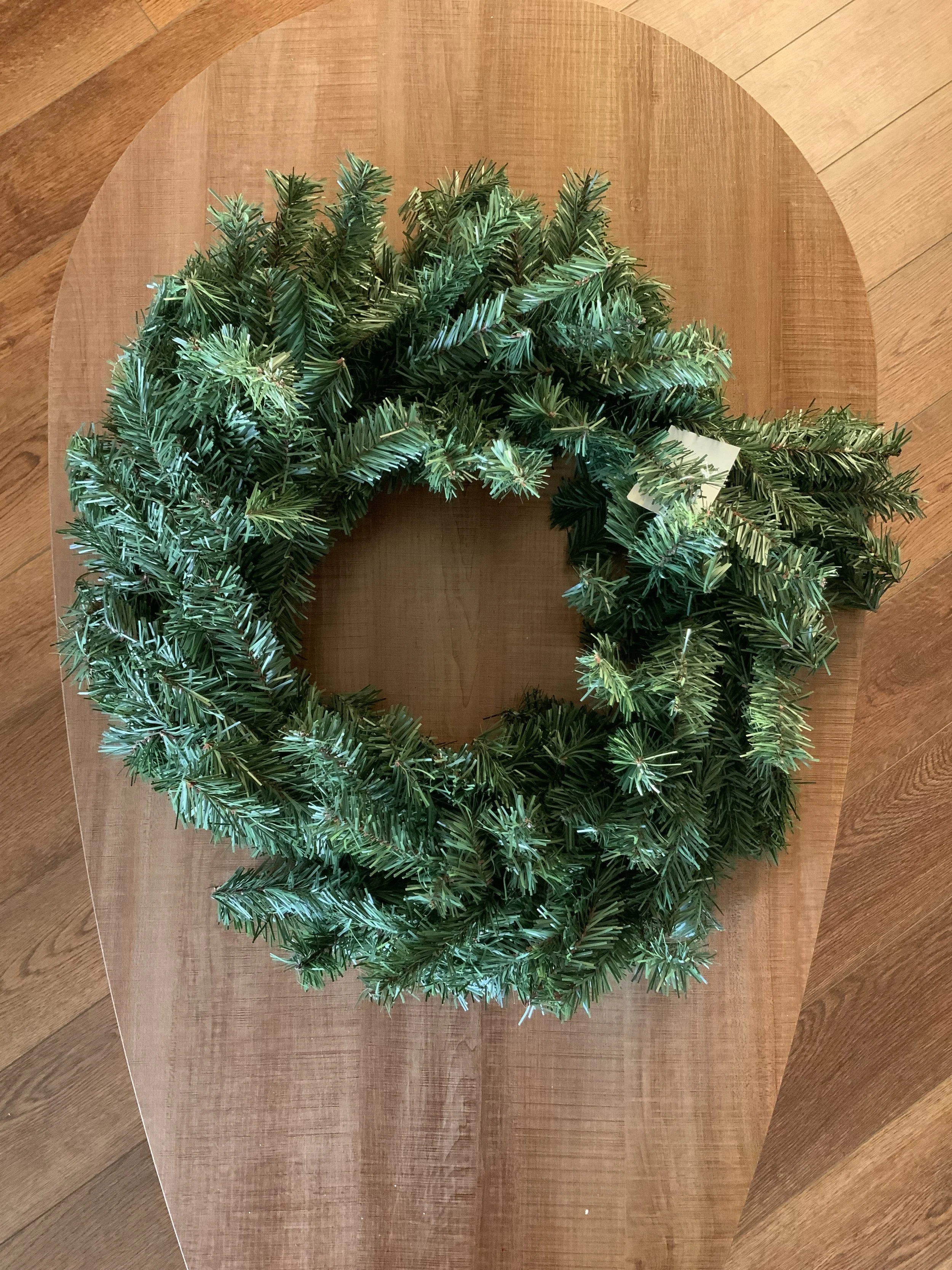 ITEM #VW024 24IN Canadian Pine Wreath 220 Tips