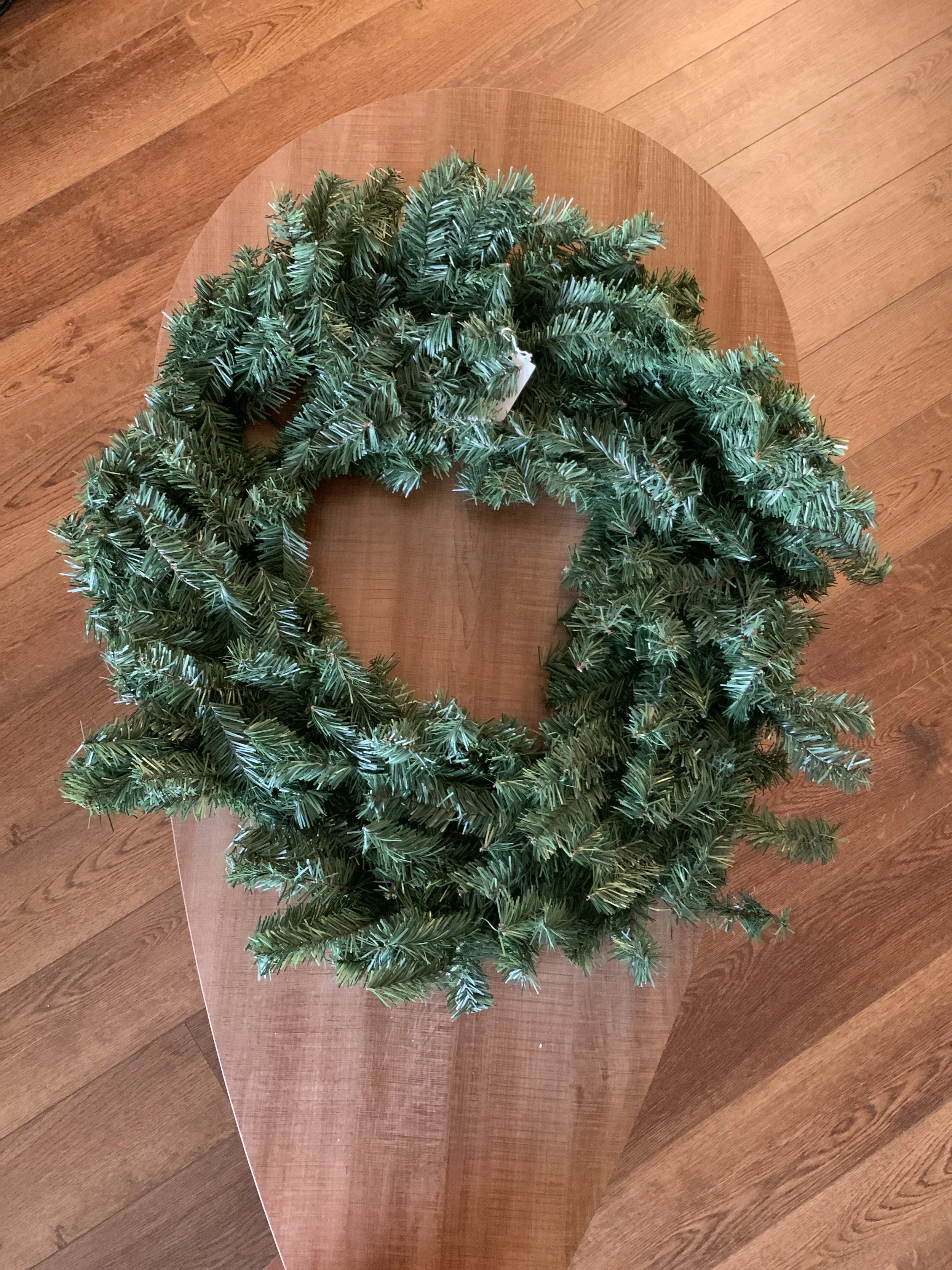 ITEM #VW030 30IN Canadian Pine Wreath 300 Tips