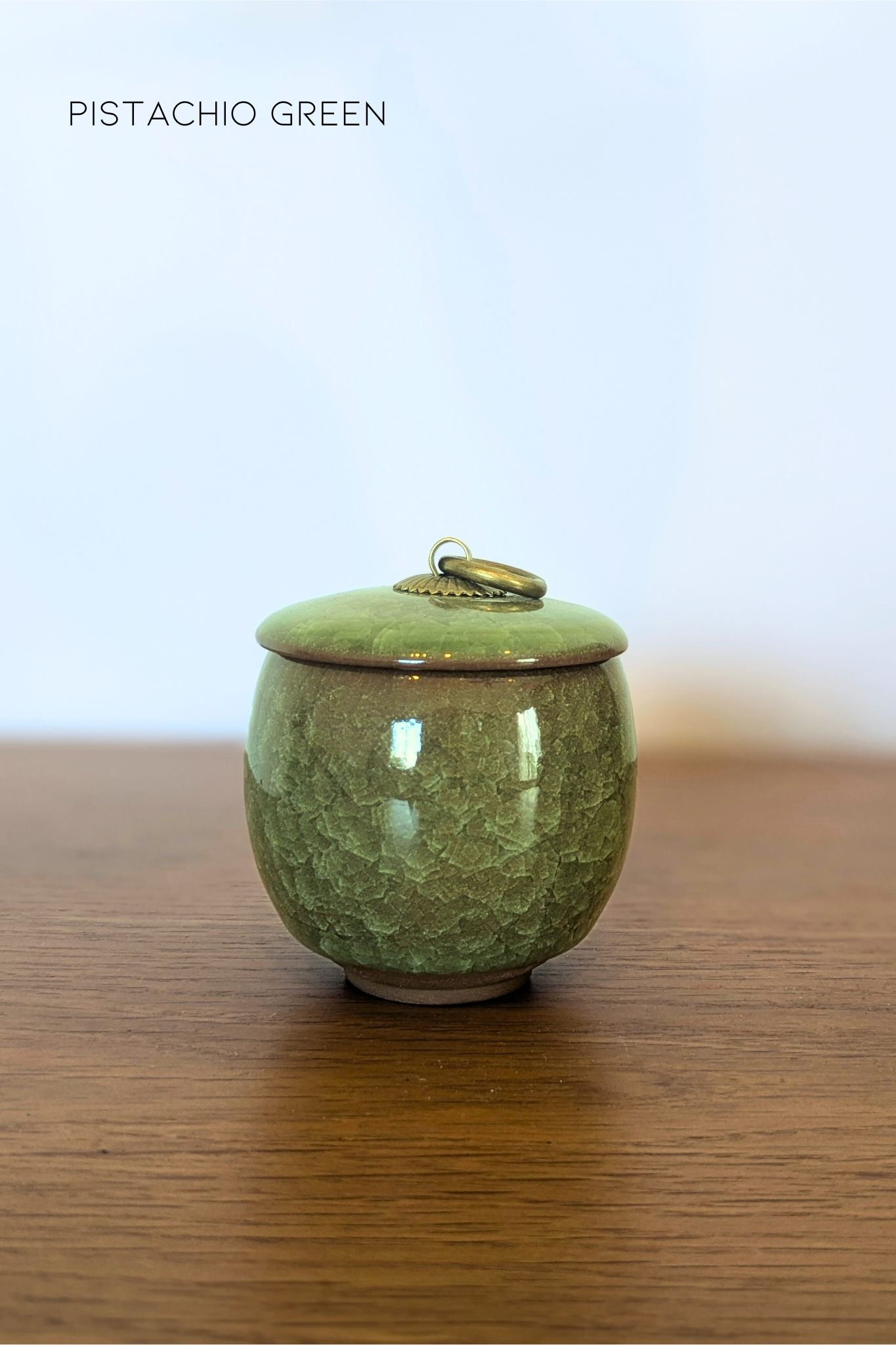 pistachio green.png