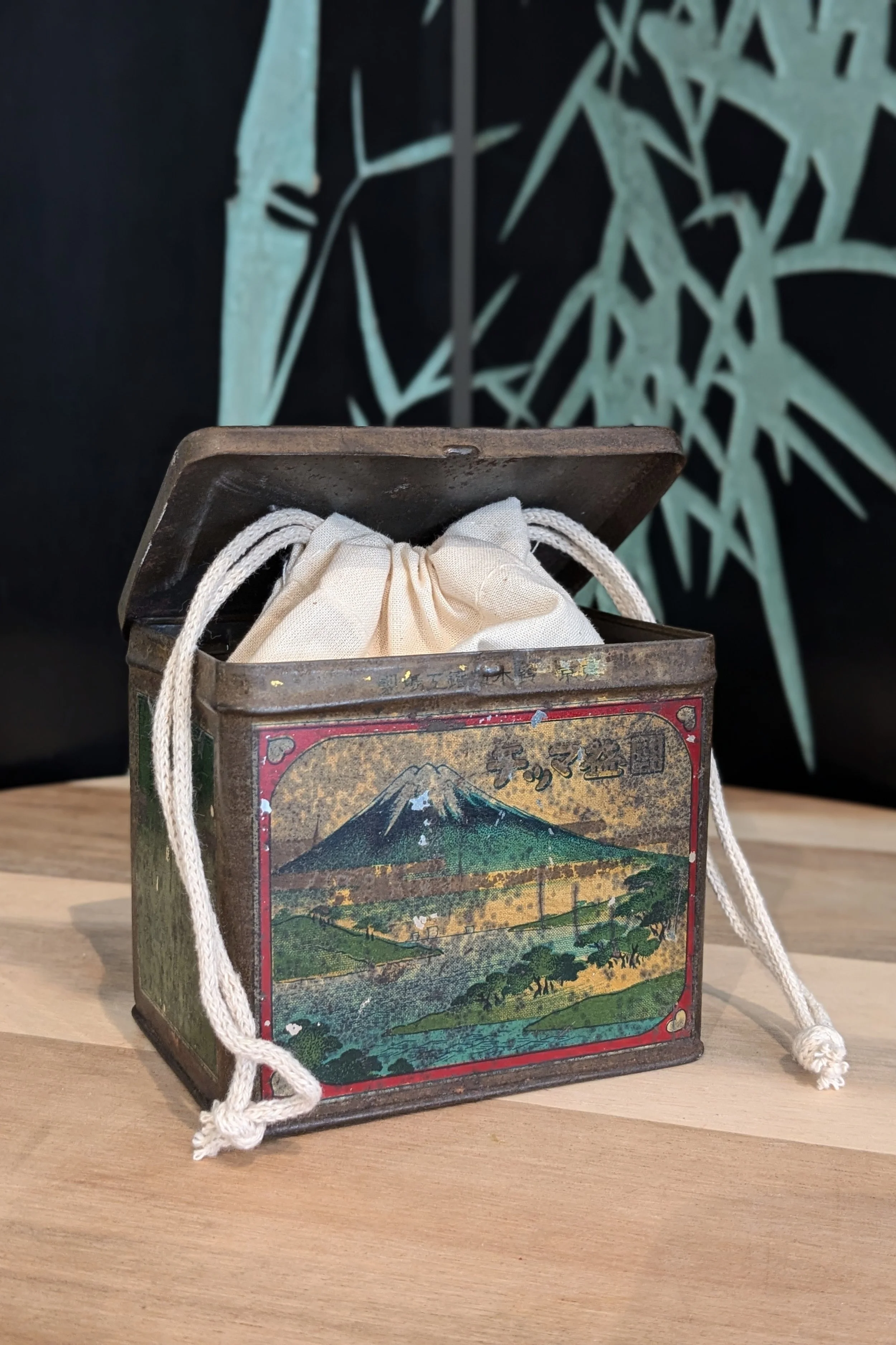 Fuji-San Tin Urn