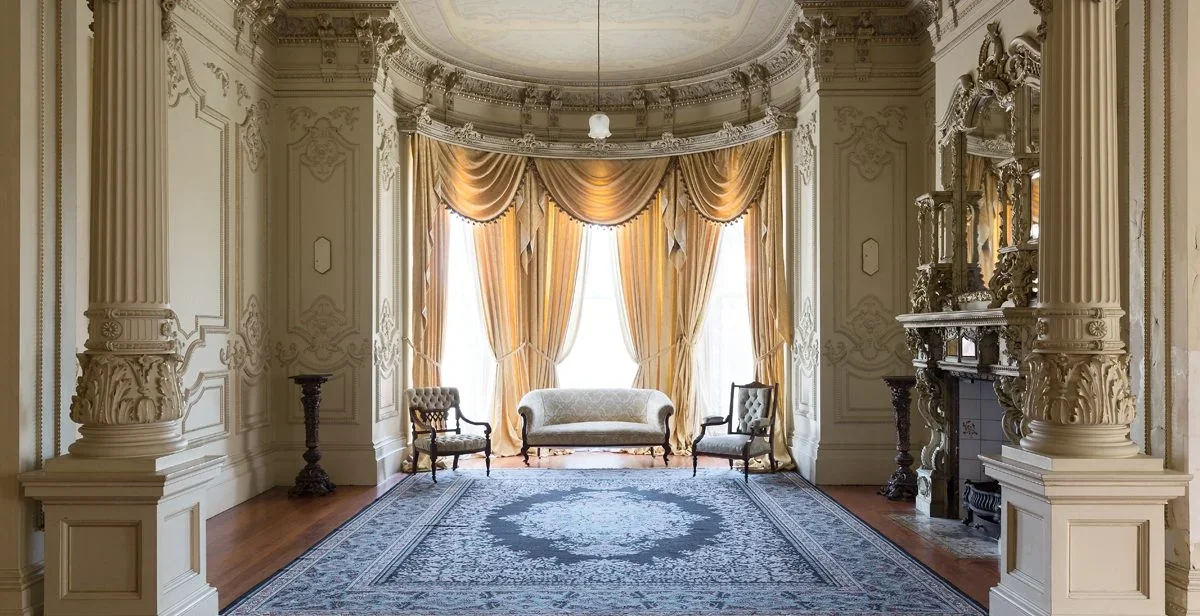 la bassa mansion.webp