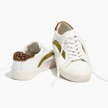 Trendy Sneakers 