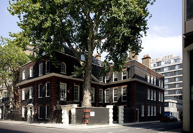 Bourdon_House,_The_London_'Home'_of_Alfred_Dunhill.jpg