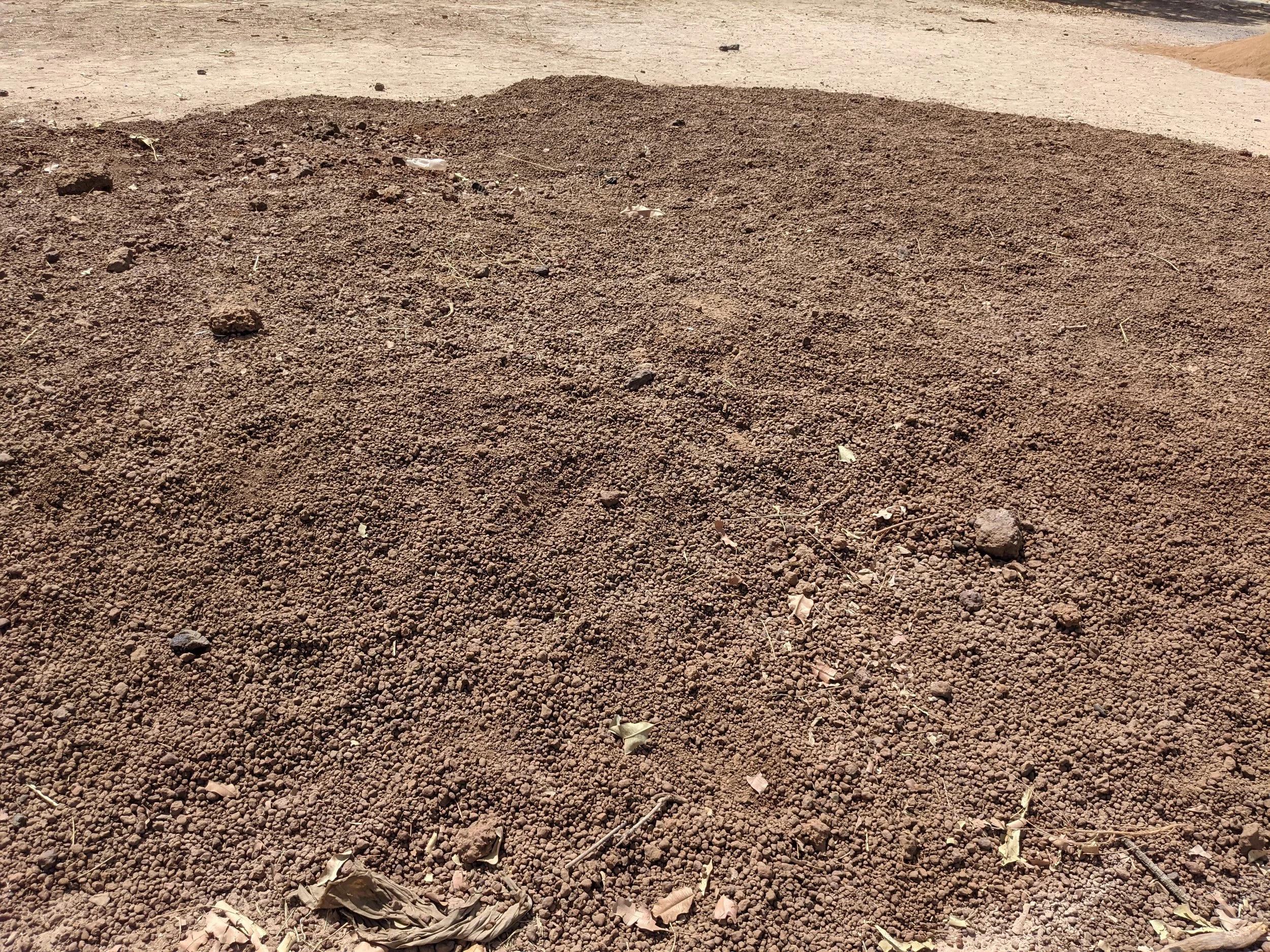 Gravel for Baoubamanan new school project.jpg