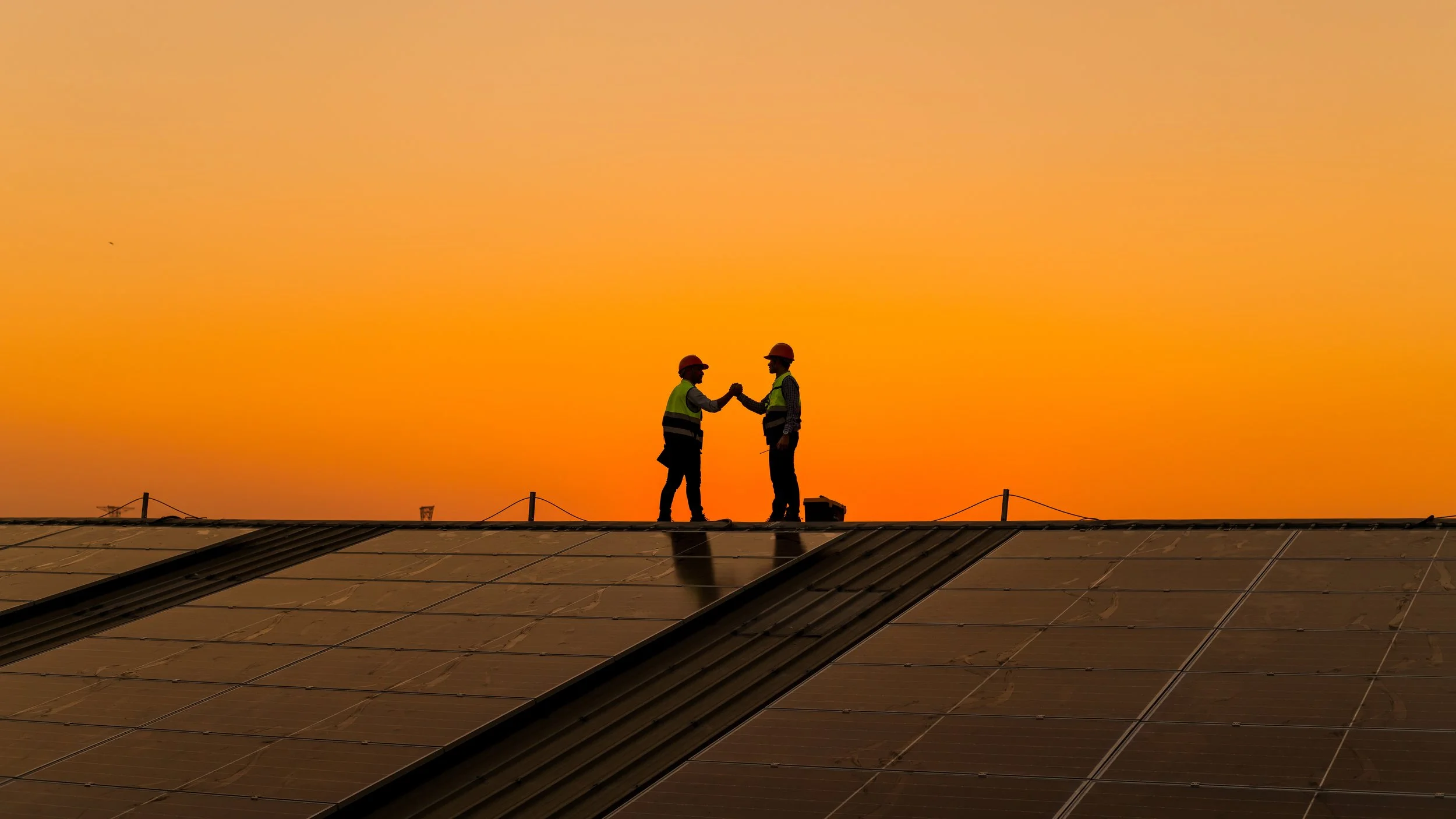Améliorer la qualité et engager les équipes sur le terrain. Installation de panneaux solaires.