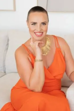 Headshot of Raimonda Jankunaite, Speaking Expert - Women's Power + Profit Bundle hosted by Cathlyn Melvin + Right Cat Creative