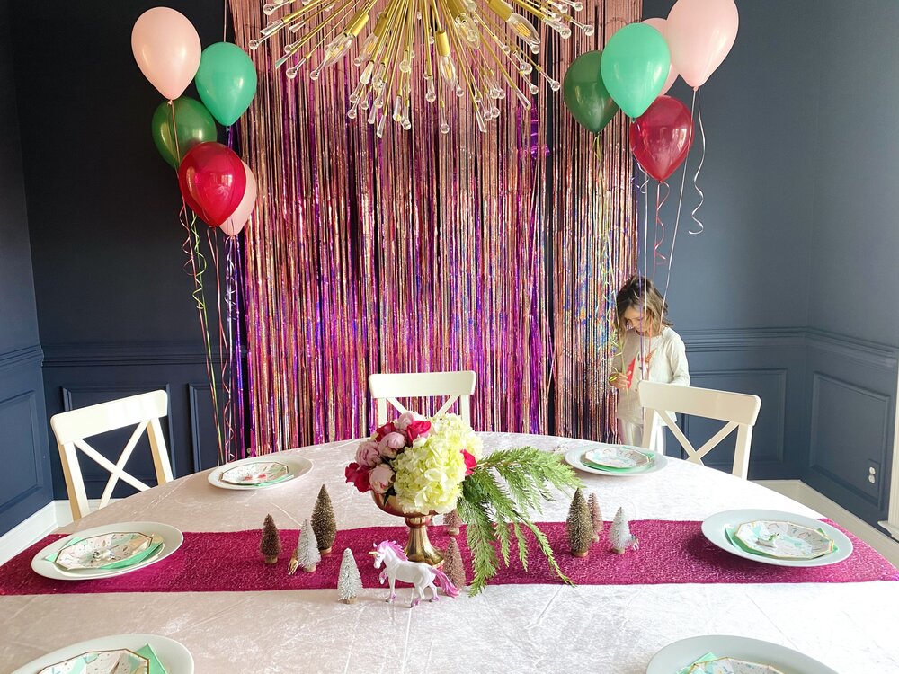  Flanked the backdrop with some simple balloon bouquets. 