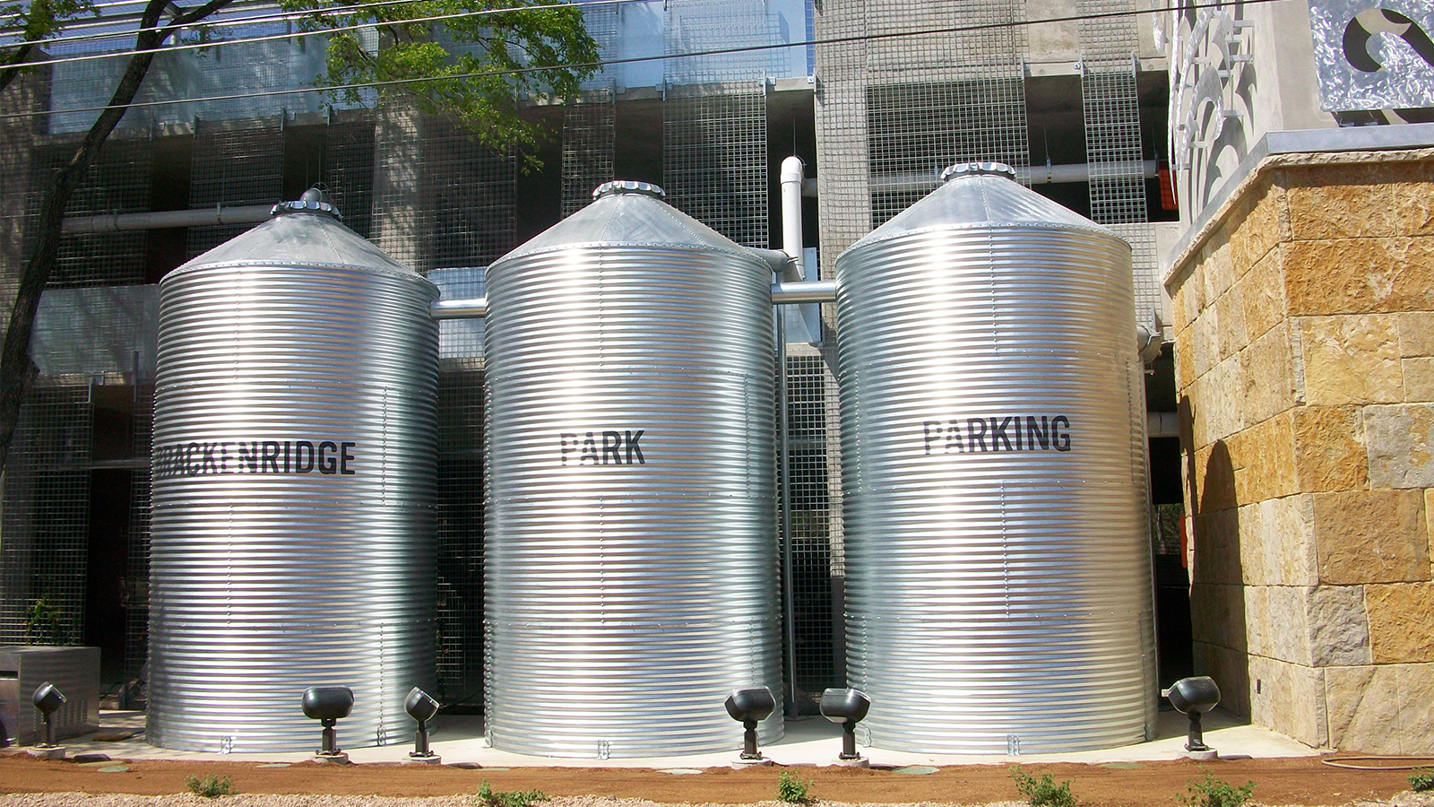 Brackenridge-Parking-Garage-Water-Tank-Sign.png