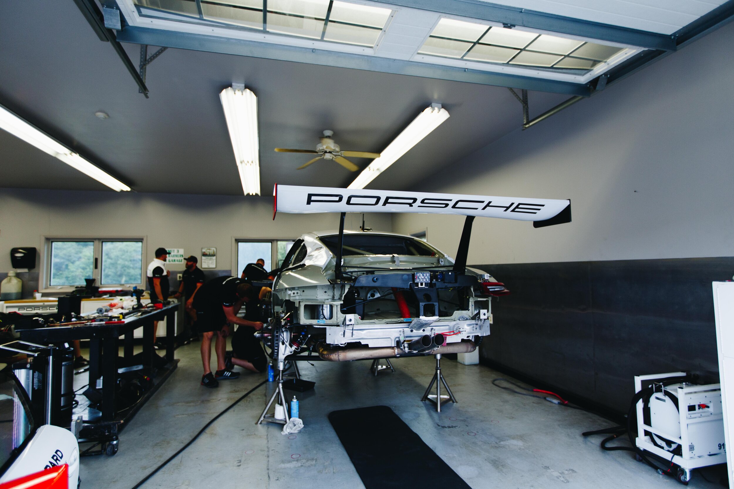 IMSA 911 RSR Garage 