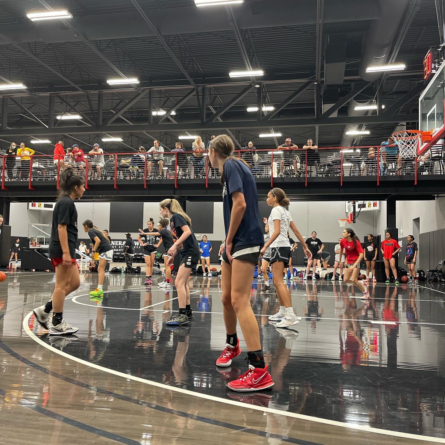 Practices start March 21

April Stops:
📍Vegas Apr 8
📍 Texas Apr 22

17 @adidas 
17 National
16 @adidas 
16 National 
16 Regional 
15 National 
15 Regional 

If you want to get better this summer with the top players, coaches, and trainers in AZ, @a
