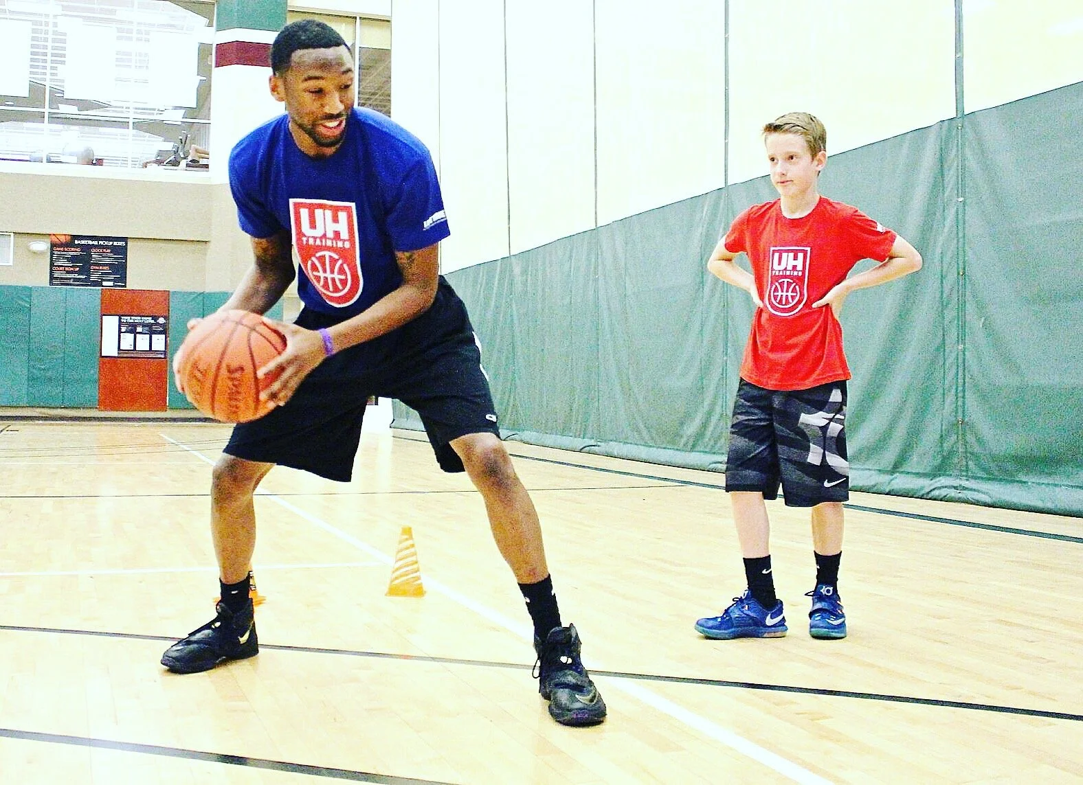 COACH ELIJAH KNOX BASKTBALL YOUTH TRAINING SCOTTSDALE PARADISE VALLEY PHOENIX 5TH GRADE.JPG