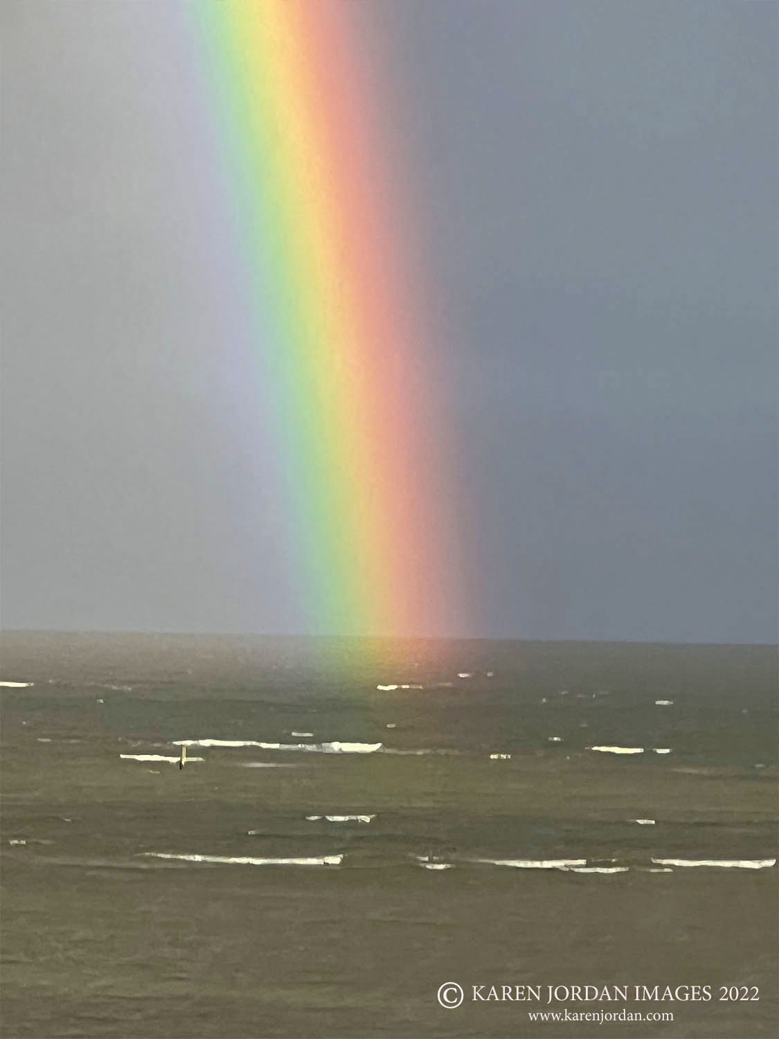 karen_jordan_picture_of_the_week_79_april_shower_brings_amazing_rainbow_after_storm_April_storm_colors_of_rainbow_Chesapeake_Bay_VA_copyright_karen_jordan_images-4web.jpg