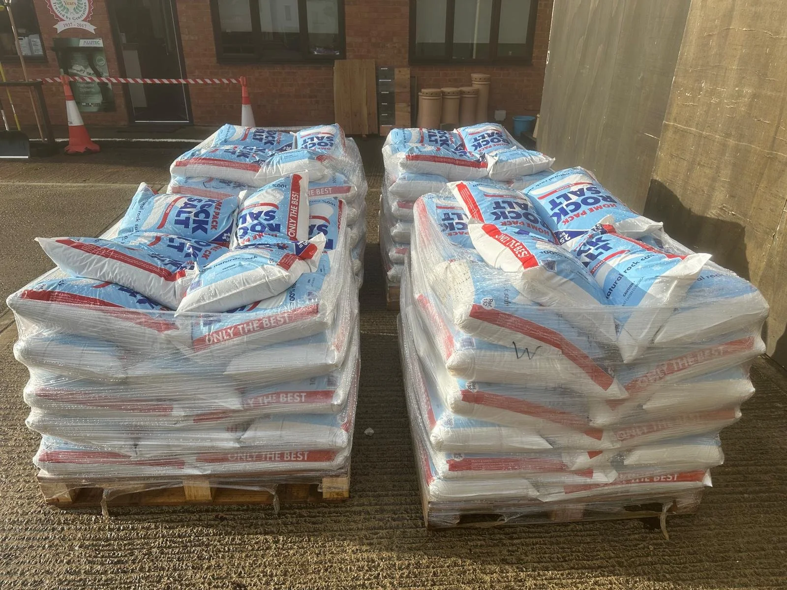 rocksalt-buiders- merchant-OX15.jpeg