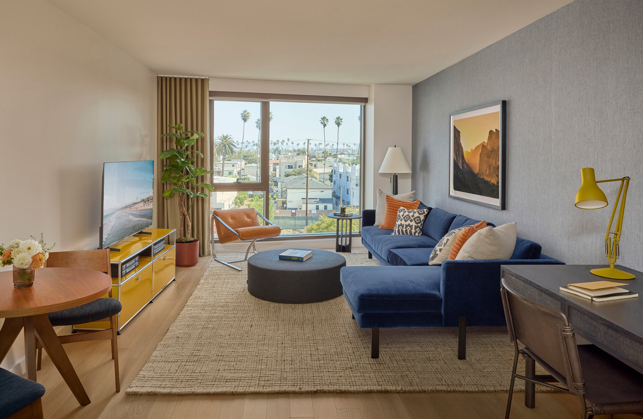 700-Broadway_532-1BR-Great-Room_PC-Mike-Schwartz-for-Related-CA.jpeg