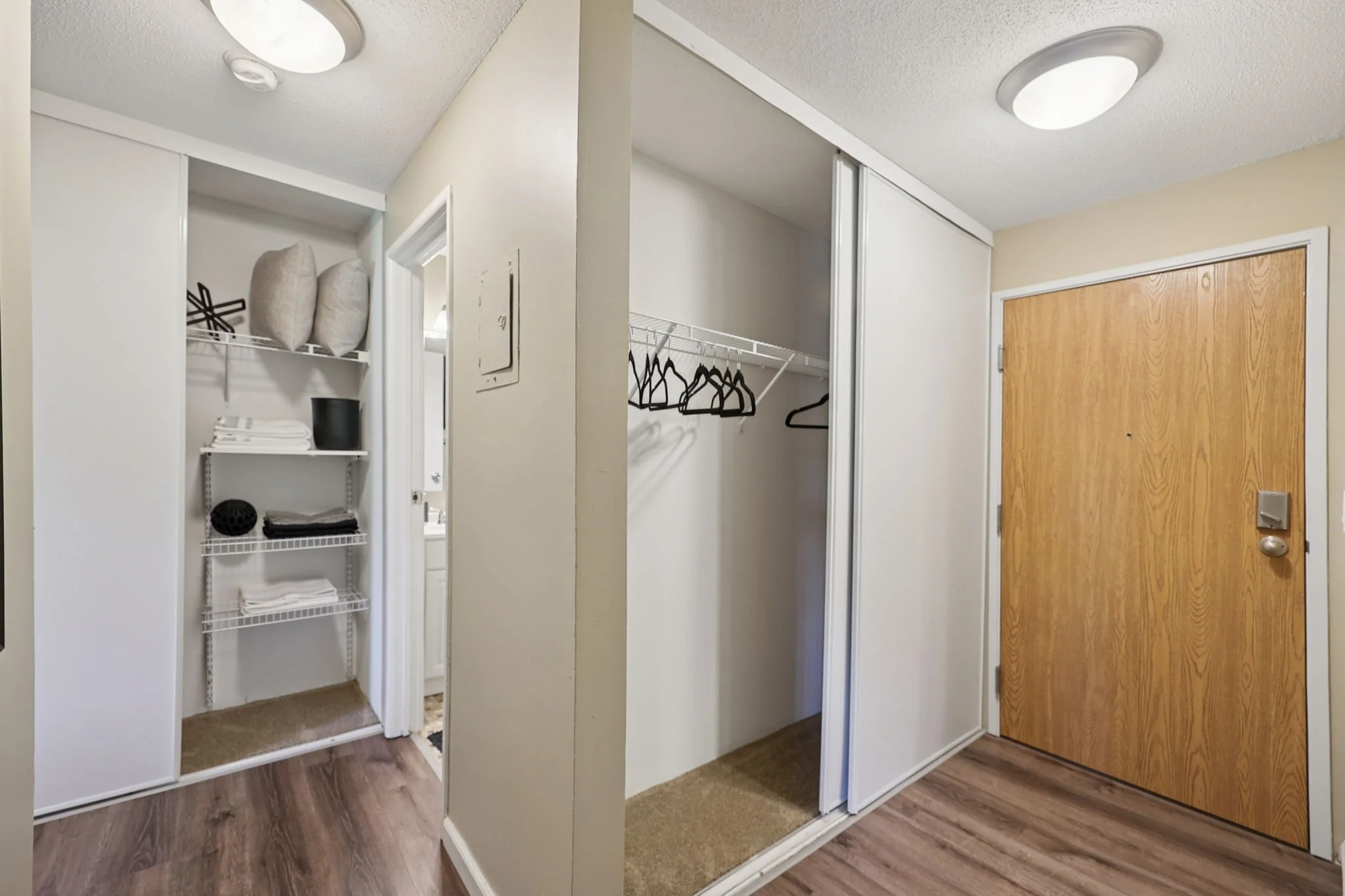 17-web-or-mls-2nd St NE-S1709-017.jpg