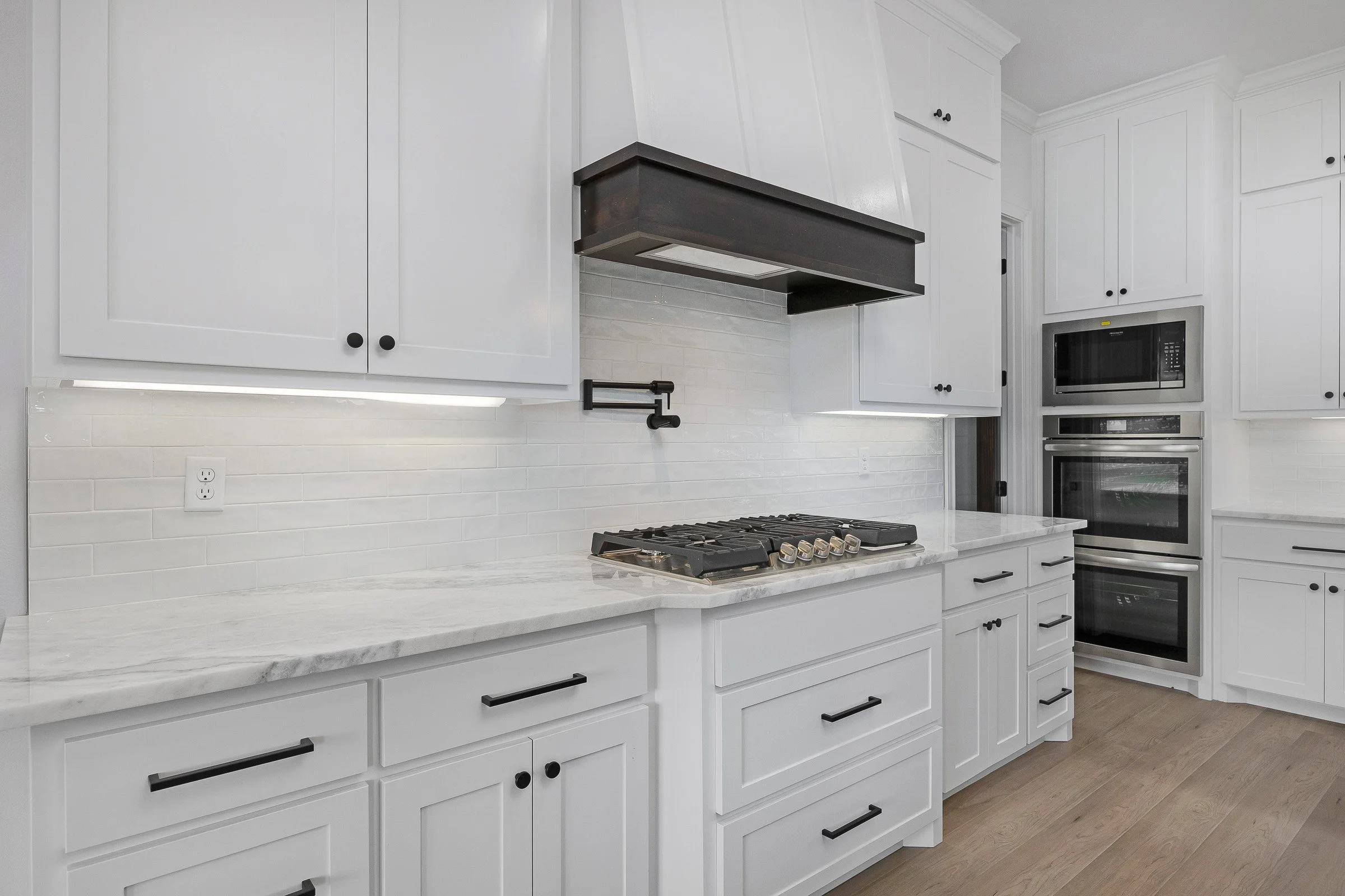 16-Kitchen 6.jpg