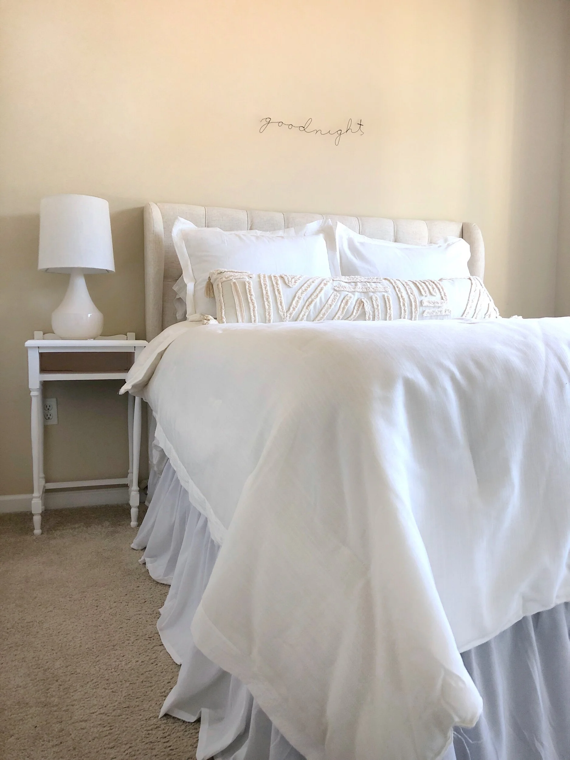 APARTMENT MASTER BEDROOM