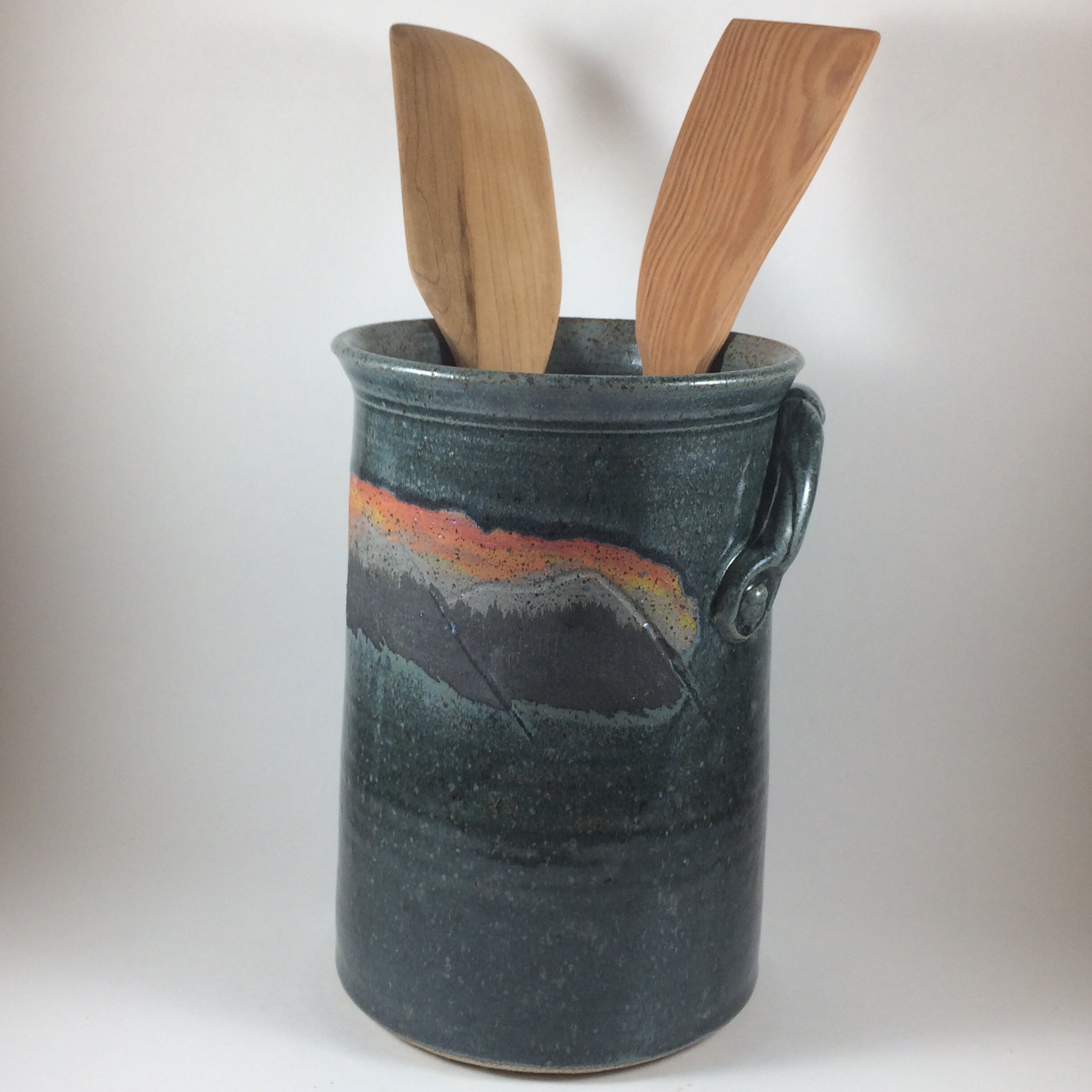 Mountain Pattern vase or utensil holder handcrafted by Michael Gibbons of Nutfield Pottery, Derry, NH, USA