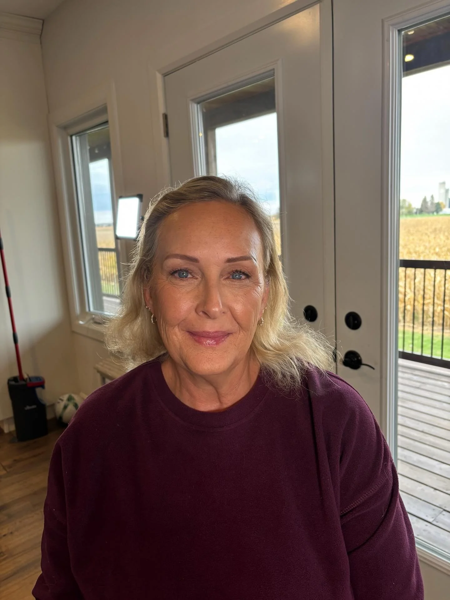 Natural, glowy makeup for this stunner 🥰