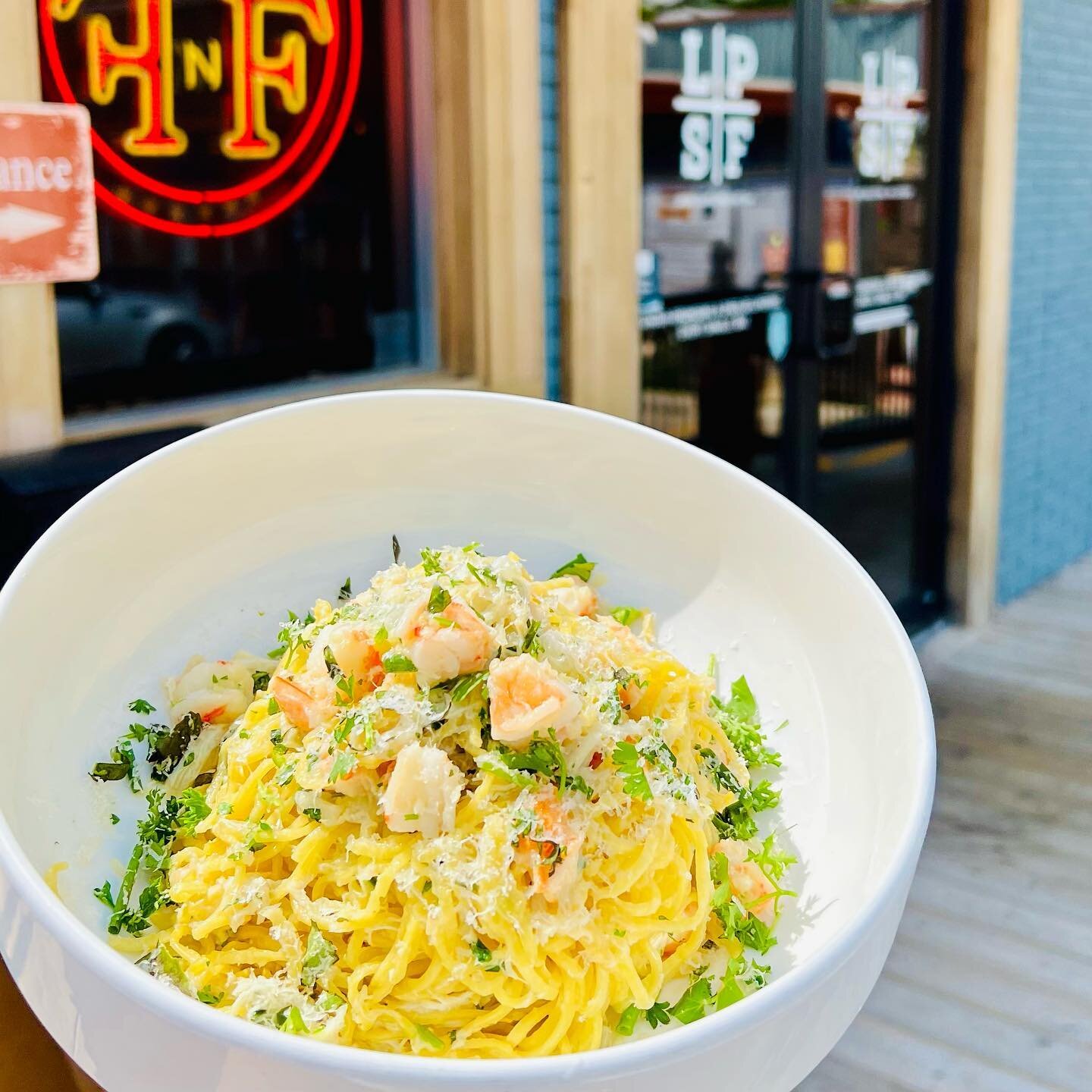 It&rsquo;s a double-feature for Moms kind of weekend 🥰🥂✨

We have TWO specials coming at you tonight 💕

Seafood Scampi 🍤 
Shrimp, Crab, Pasta, Butter, Garlic, Onion Parmesan, and Fresh Herbs 

S&rsquo;mores Skillet Cookie 
Bourbon Caramel Ice Cre