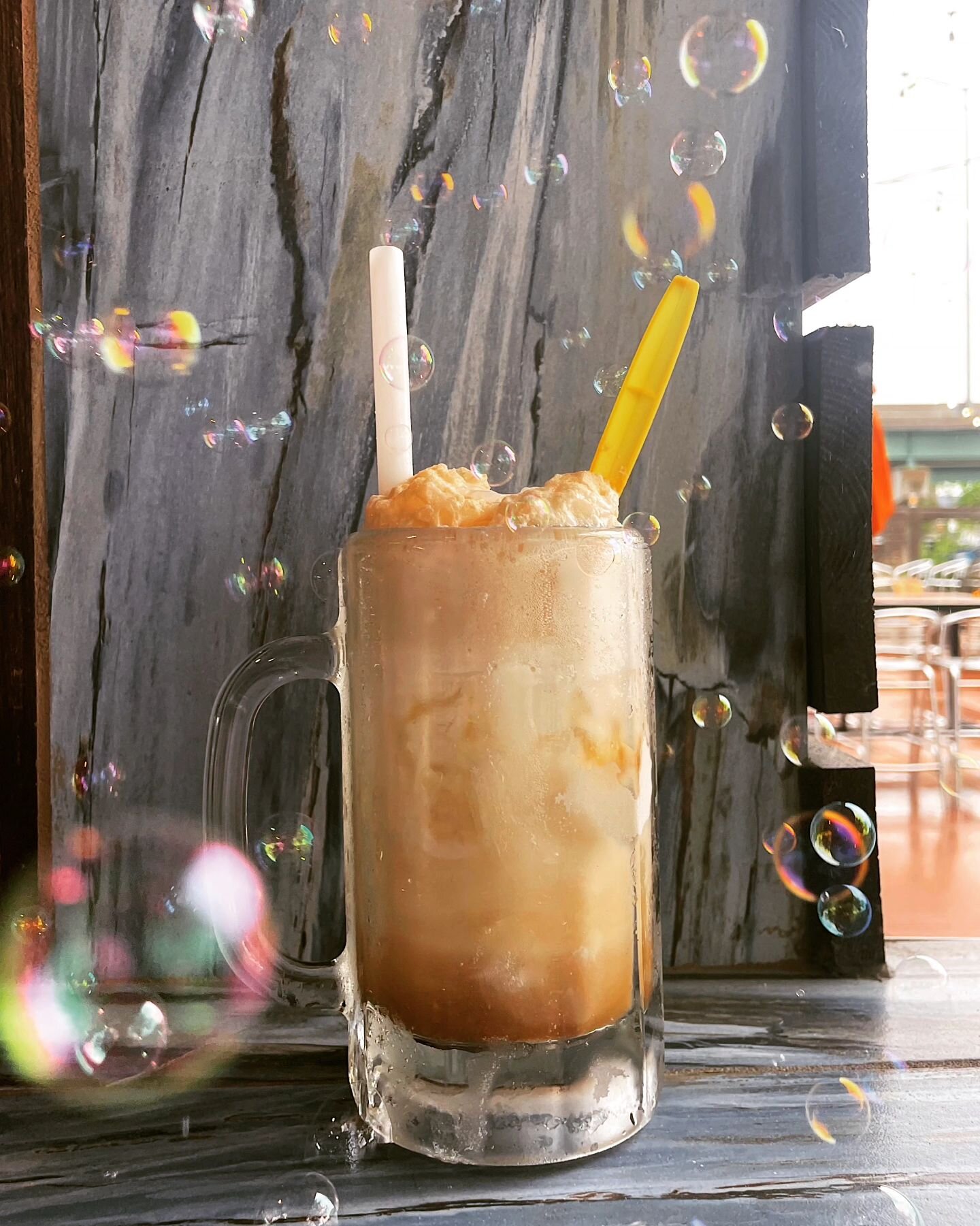 🌞I know it's a gloomy one today but the rest of the week is looking to be beautiful weather! 🌞

This week's featured float is a play on Butter Beer. 
@dananddebbiescreamery Bourbon caramel ice cream, kahl&uacute;a, butterschnaps, and @stubbornsoda 