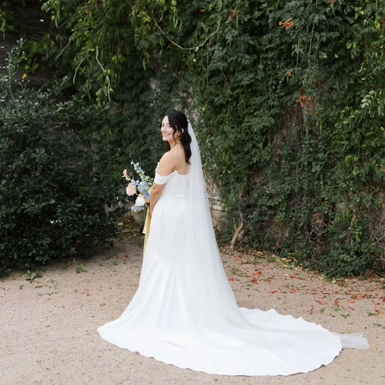 How stunning does our bride Giselle look with this soft glam and half updo look ✨

PC📸: @elisabethannephoto 
Hair &amp; makeup: @prettyonpremises 
Venue: @brikvenue 
Planner: @cainandcotx 
Florals: @darlingflorenceco 
&bull;
#softglam #bridalmakeup 
