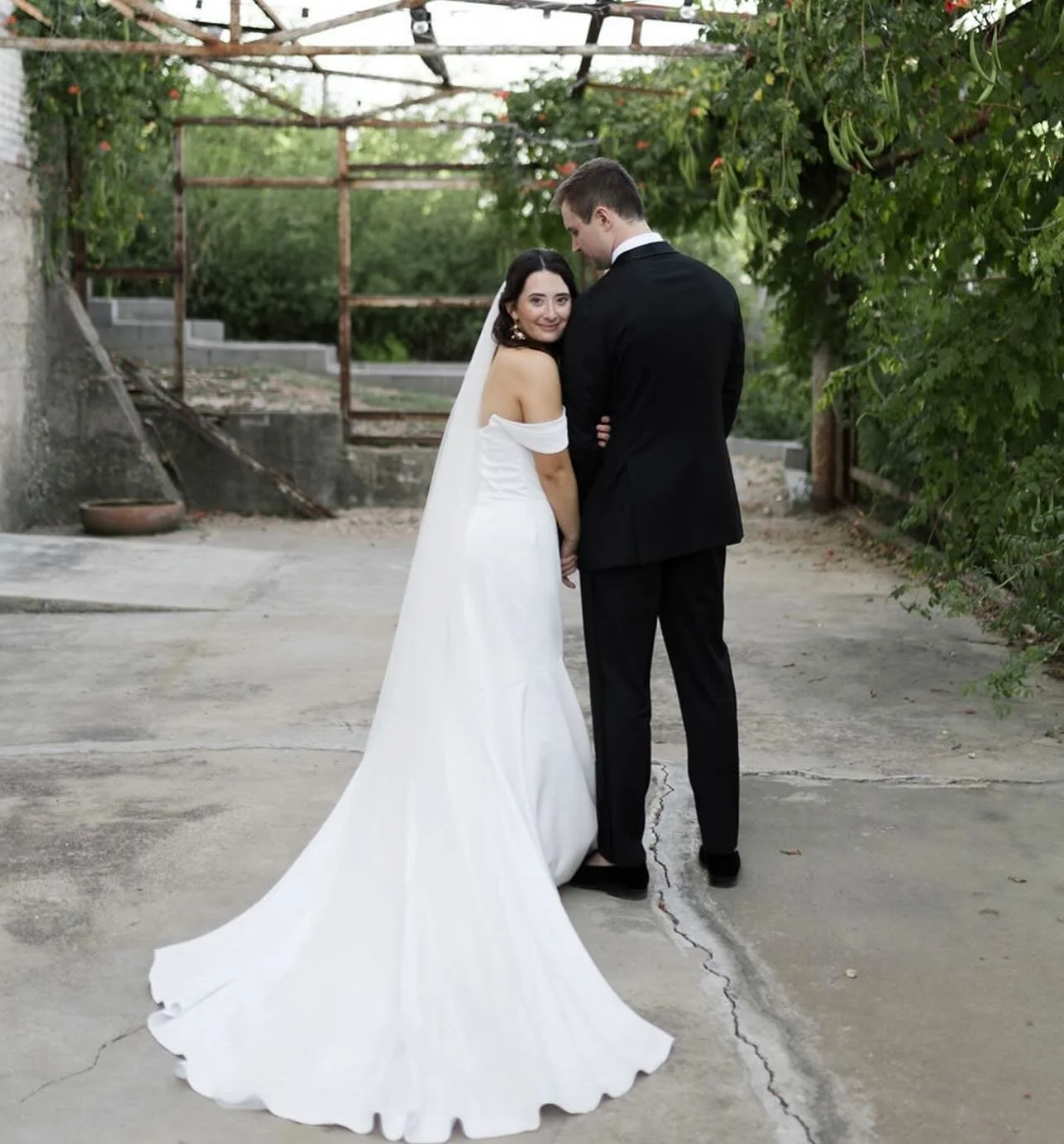 Congrats again to our beautiful bride @gisellabella 🤍🥂

PC📸: @elisabethannephoto 
Hair &amp; makeup: @prettyonpremises 
Venue: @brikvenue 
Planner: @cainandcotx 
Florals: @darlingflorenceco 
&bull;
#softglam #bridalmakeup #weddinghair #dallasmua #