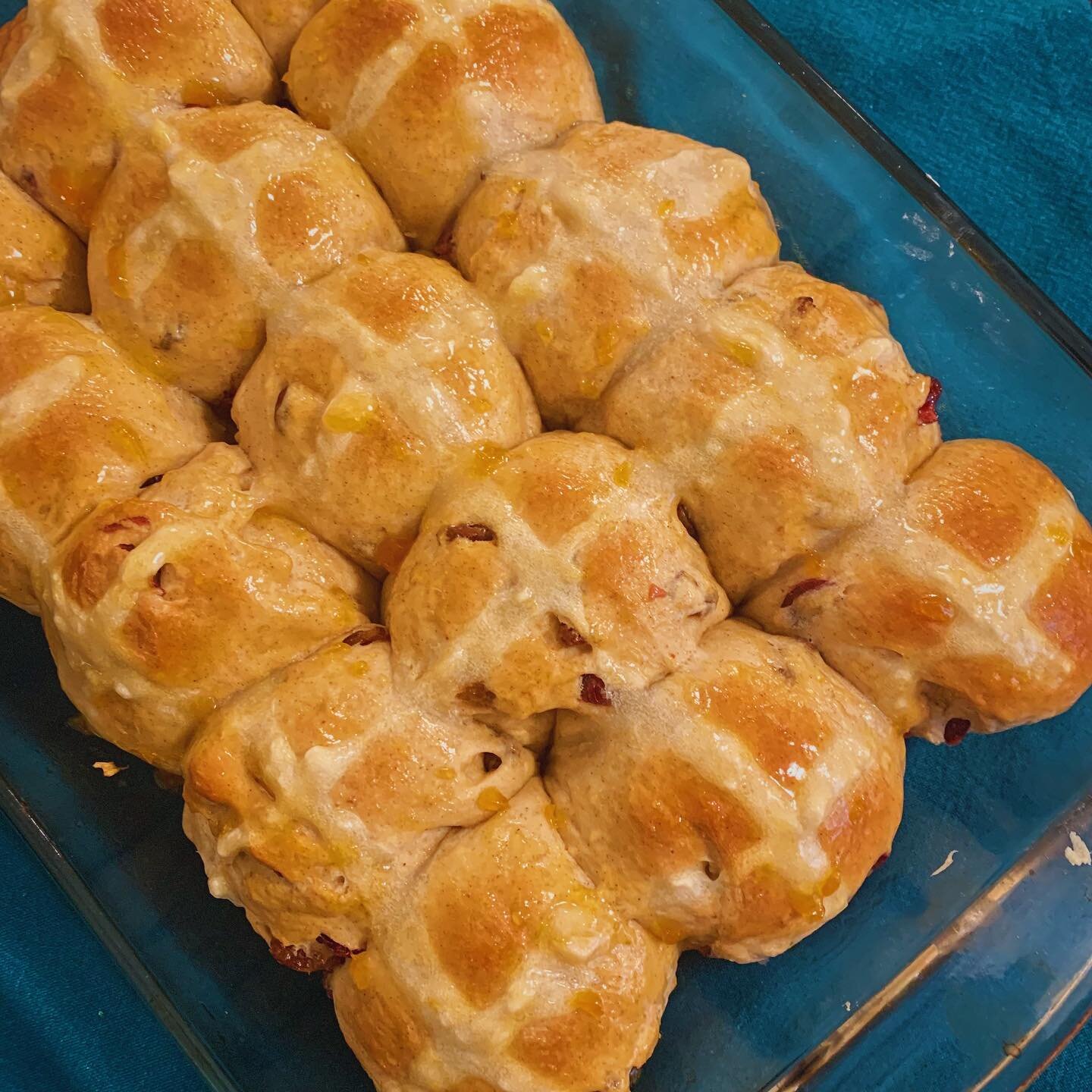 Happy Easter! 🐣Starting the long weekend with hot cross buns topped with apricot glaze ☺️