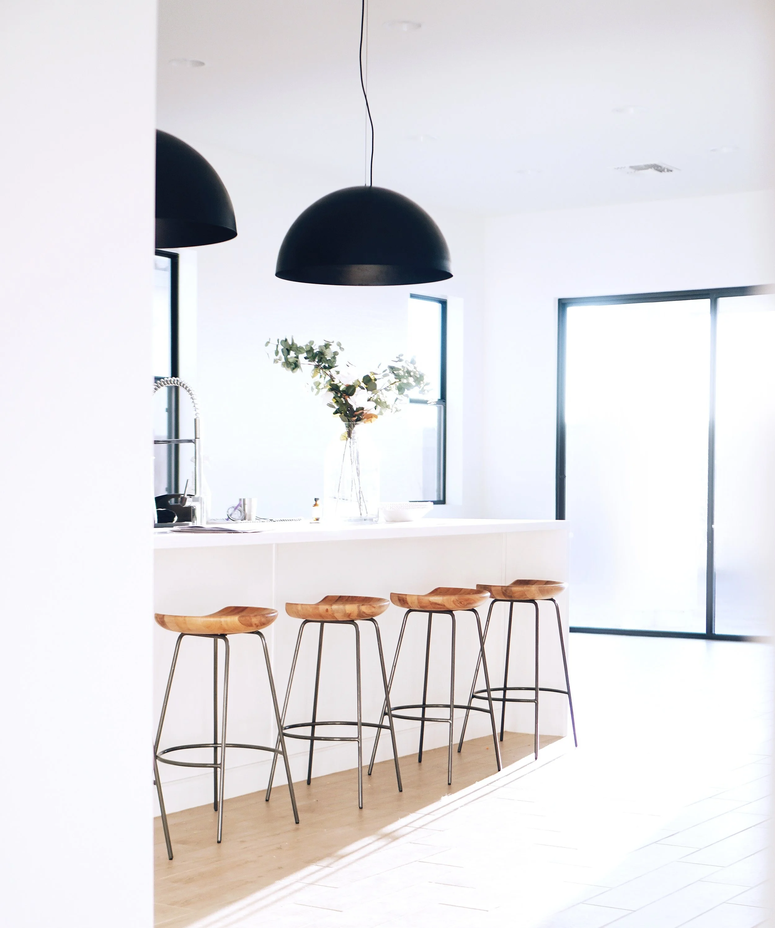 Modern Vs. Contemporary - What's the difference?