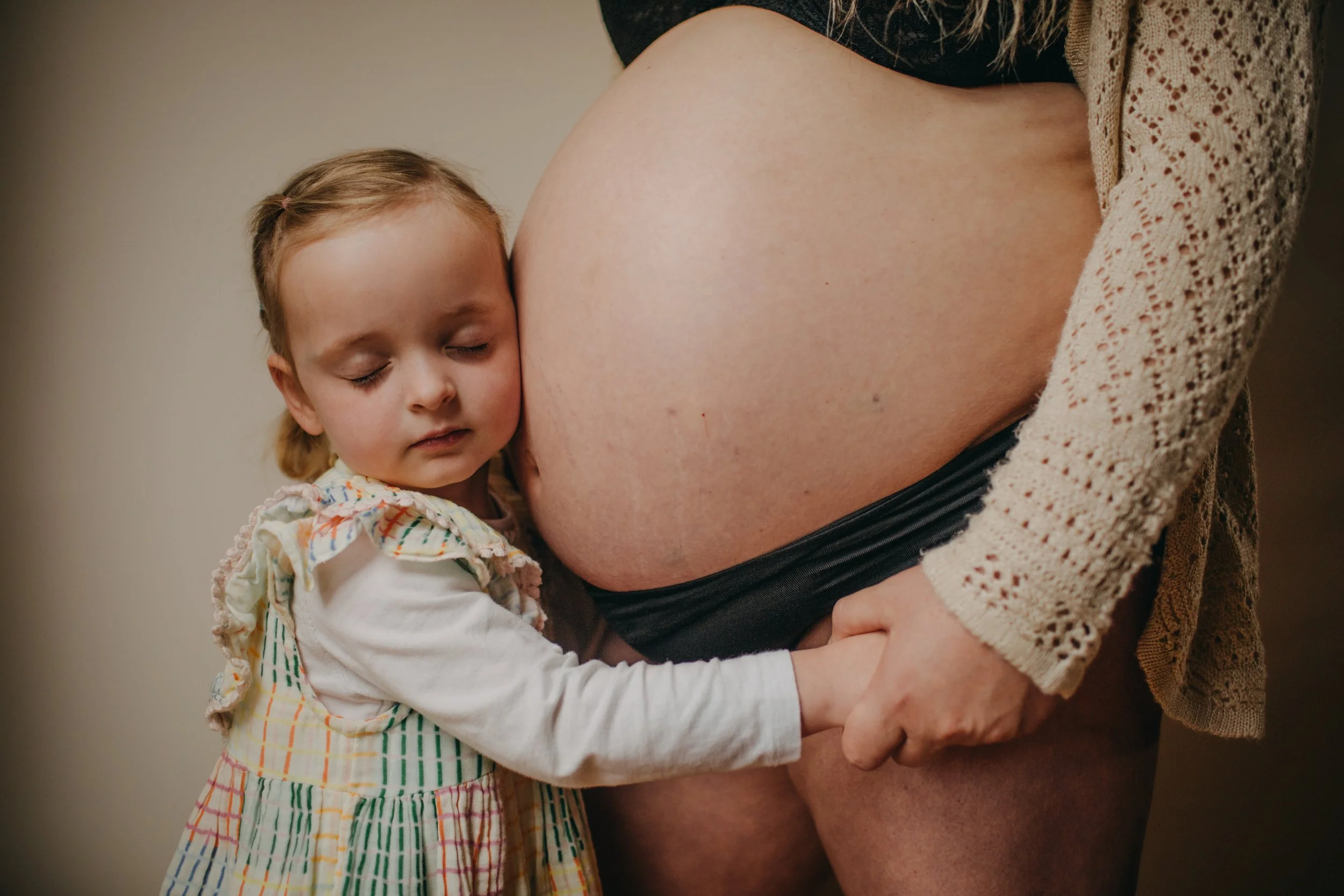 Launceston Tasmania Maternity Portraits