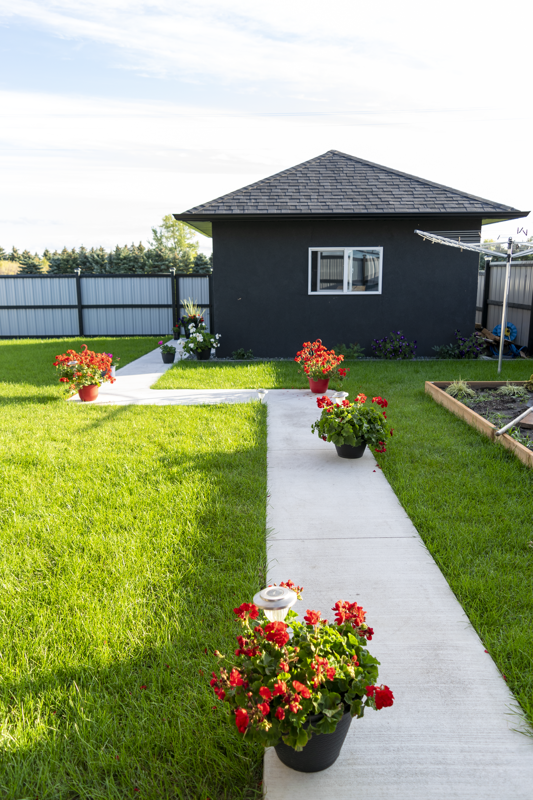 ICF built house for better thermal efficiency and minimal maintenance needs. The house is built with ICF walls and concrete beams for structure. 