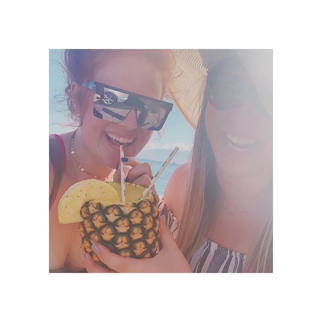 just a couple of honey girls sippin&rsquo; on a 🍍