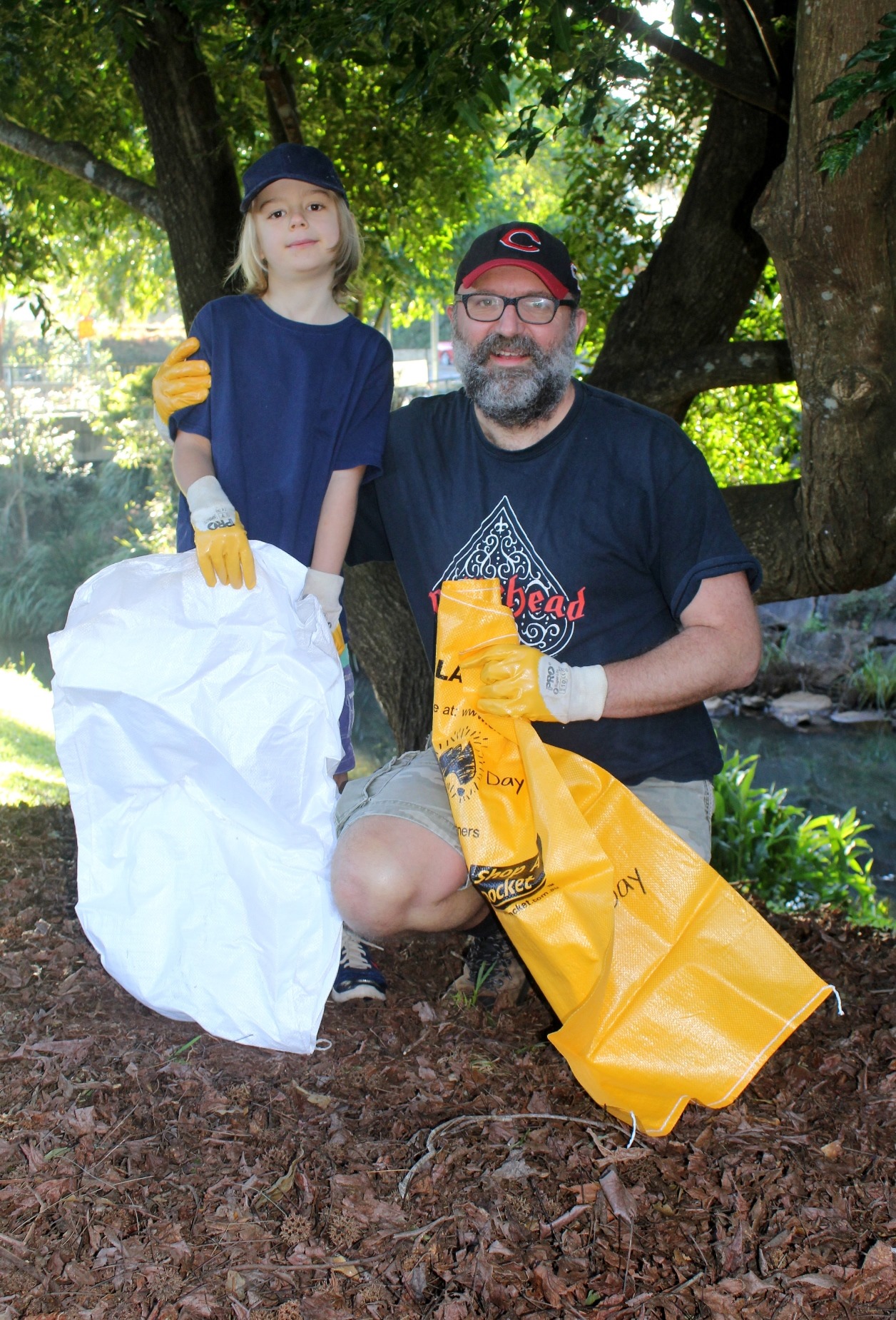 Kids brave chilly Maleny morn to clean the Obi