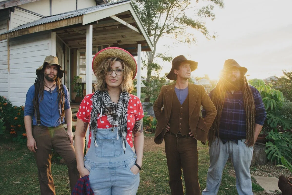 The Long Johns  to Perform in Eumundi