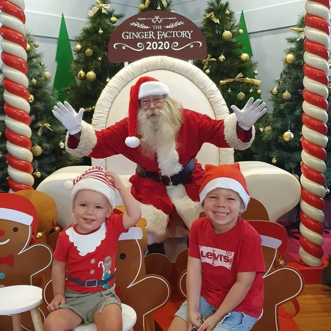 Santa swaps sleigh for train on Ginger Factory visit!