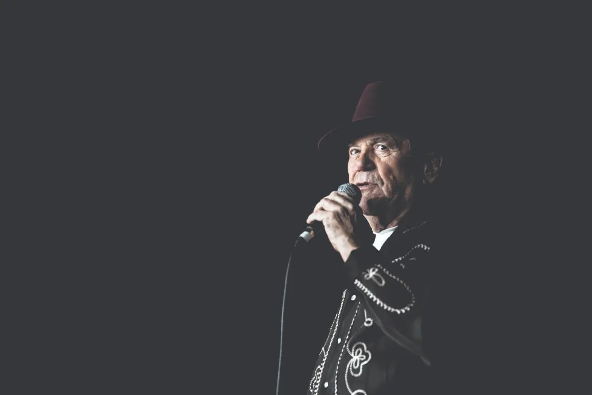 Hang on, help is on its way ... Look who's coming to Maleny