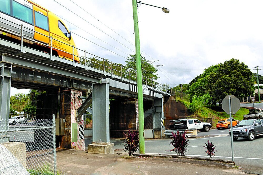 Parking &amp; safety improved  for Palmwoods pedestrians