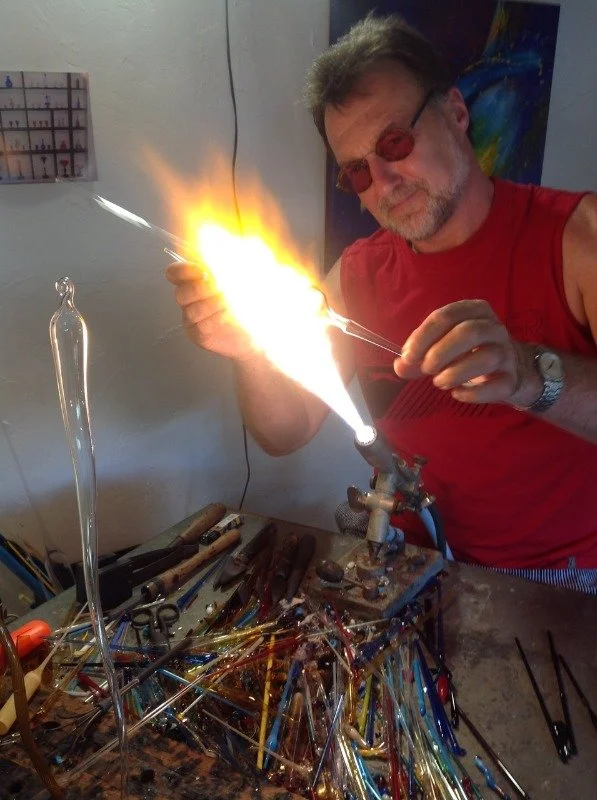 Glass art couple presents A Bug’s Life August exhibition&nbsp;