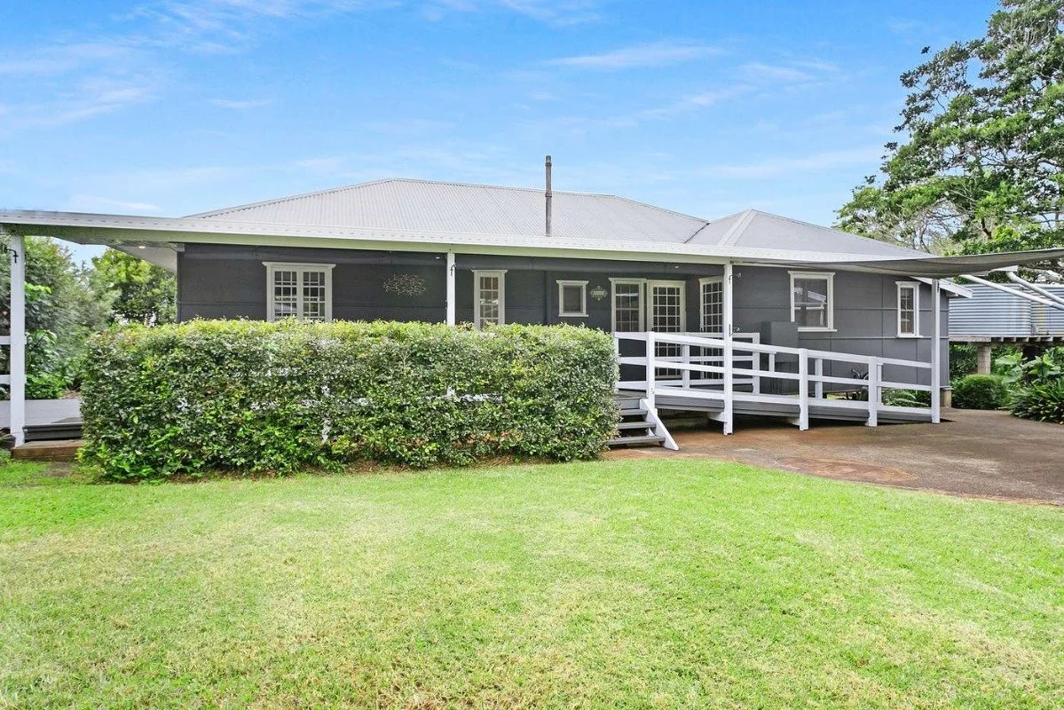 Charming home with separate studio in Bald Knob