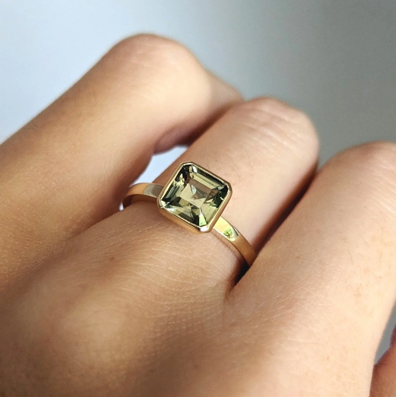 Ascher+cut+green+sapphire+ring+set+together+jewellery.jpg