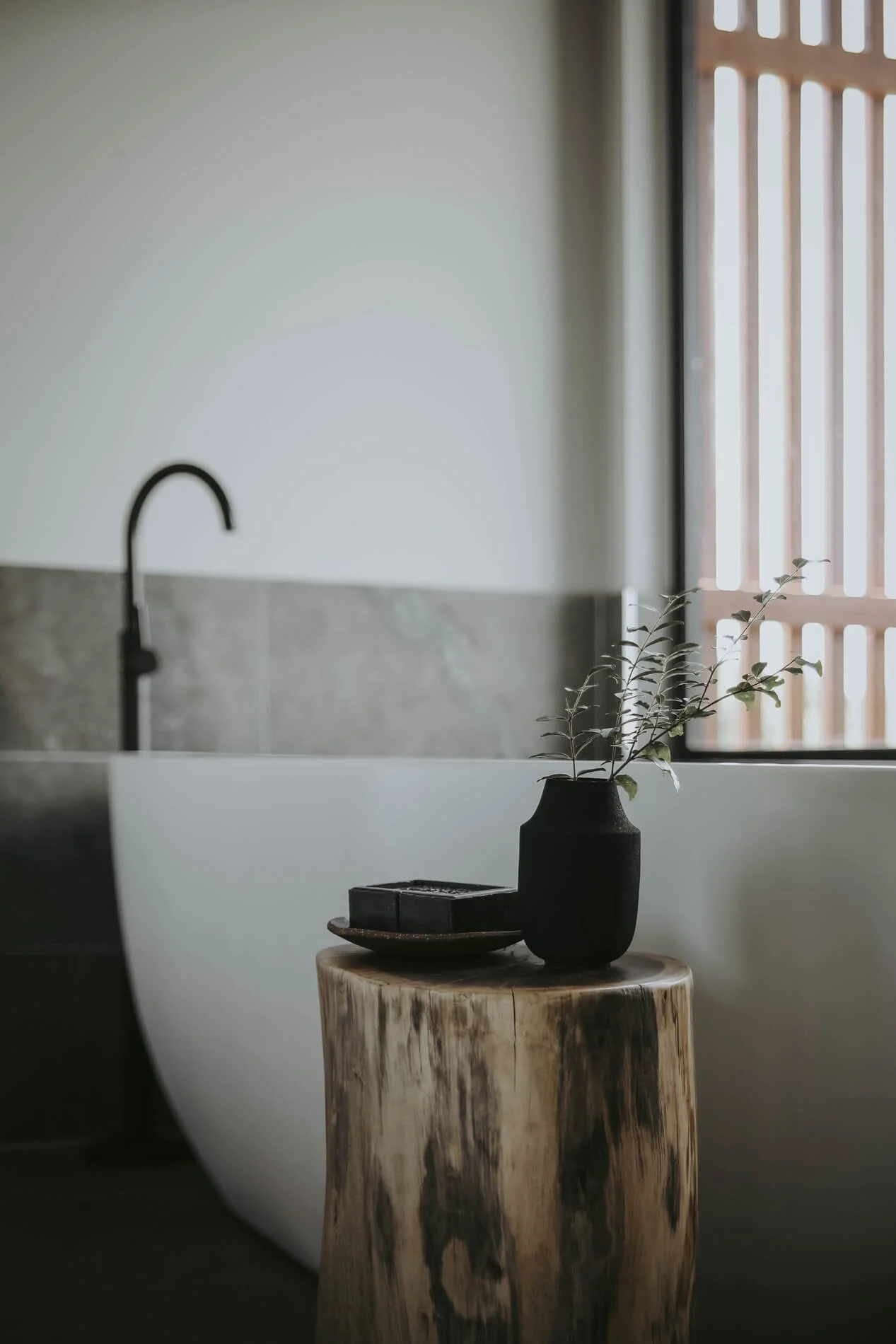 Bath-detail.jpg