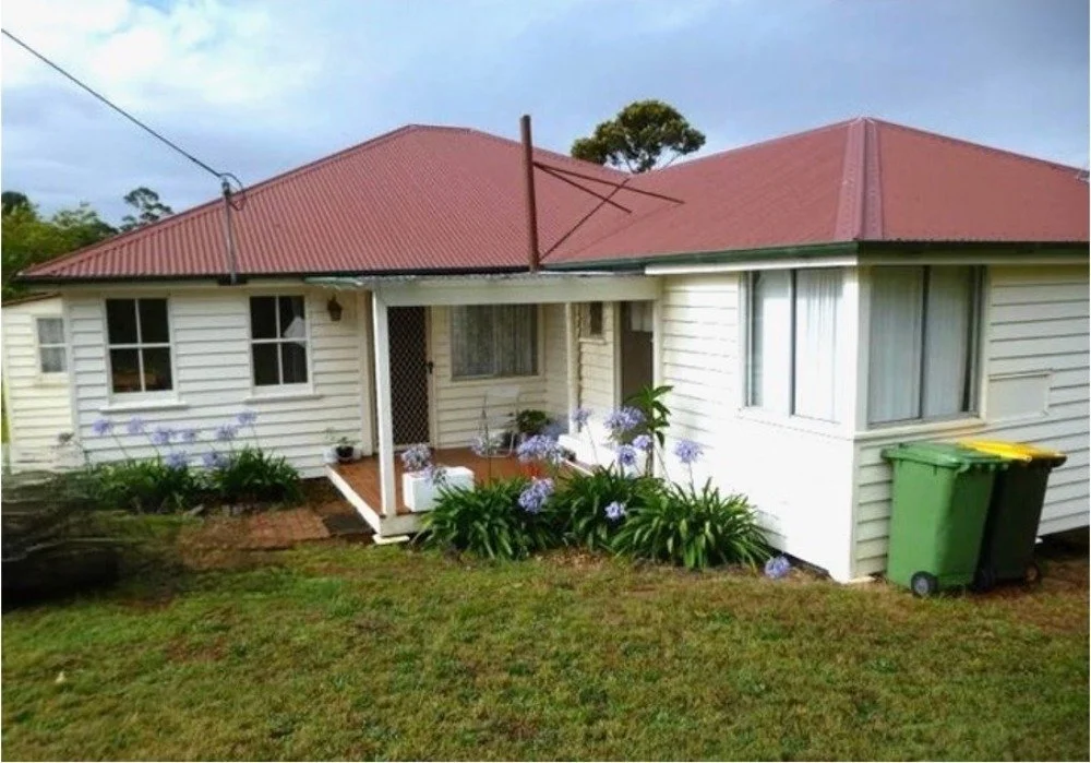 this old house front.jpg