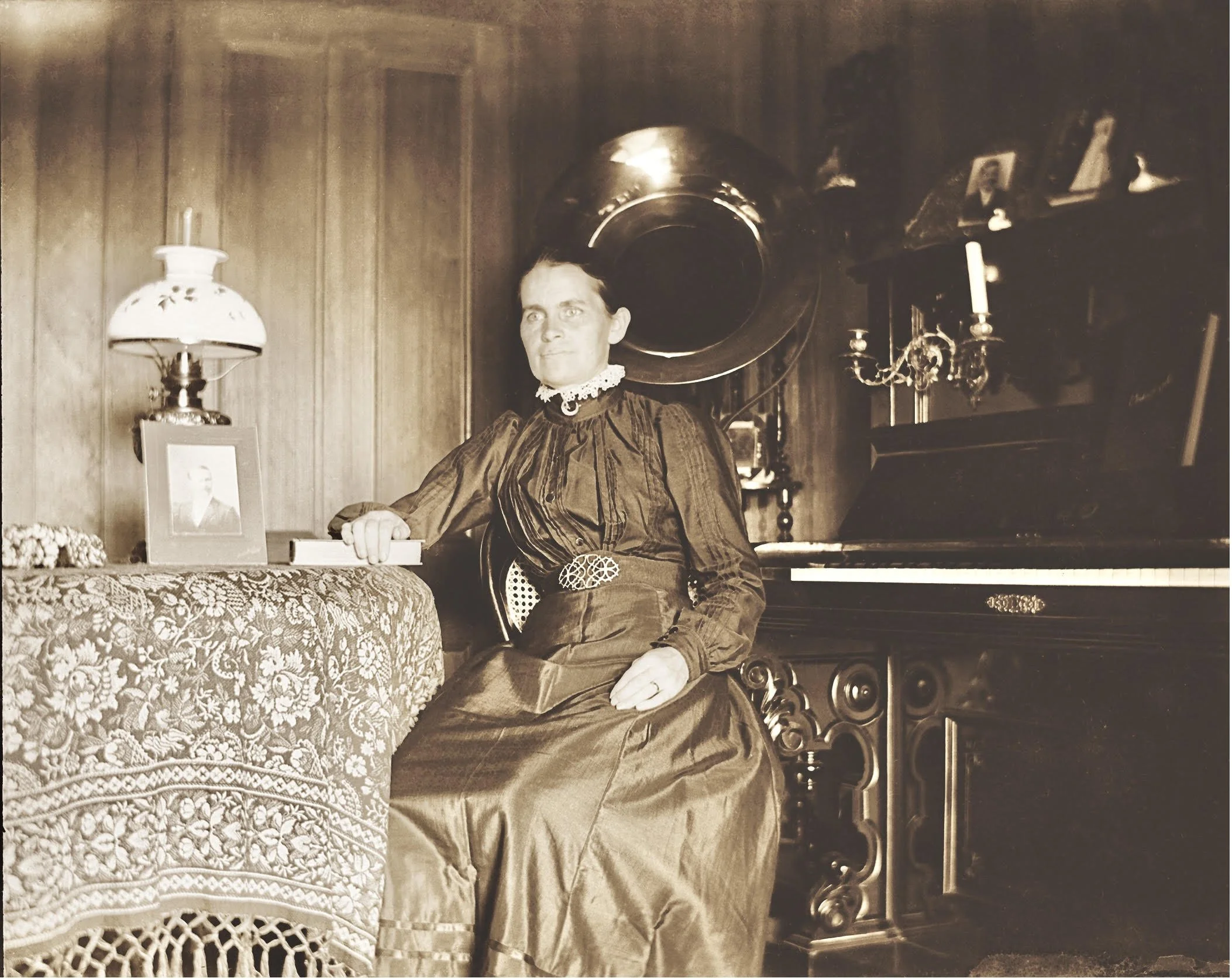 Novel brings Montville’s pioneering women to life