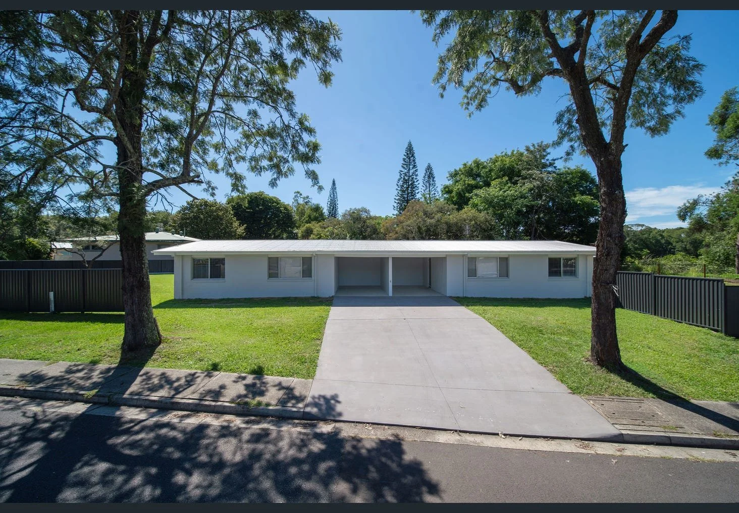 Dual-living opportunity on 917m² - no strata, no body corporate