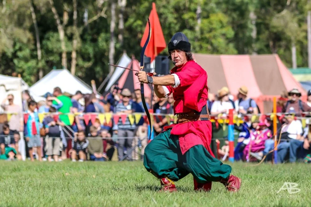 Turkish Medieval archery tradition on target thanks to reenactment